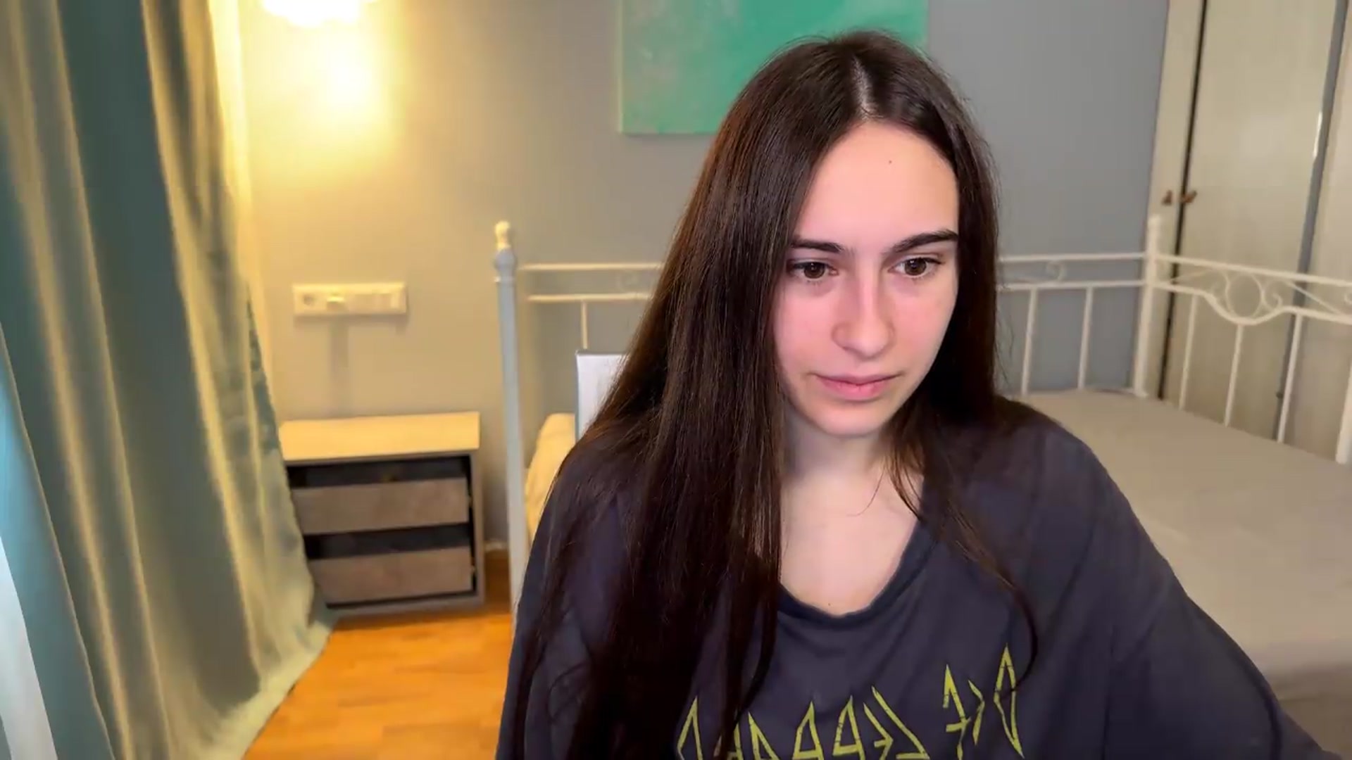Gallery image thumbnail from ulohu's myfreecams stream on, 07/20/2026, 08:39 image 6 of 20