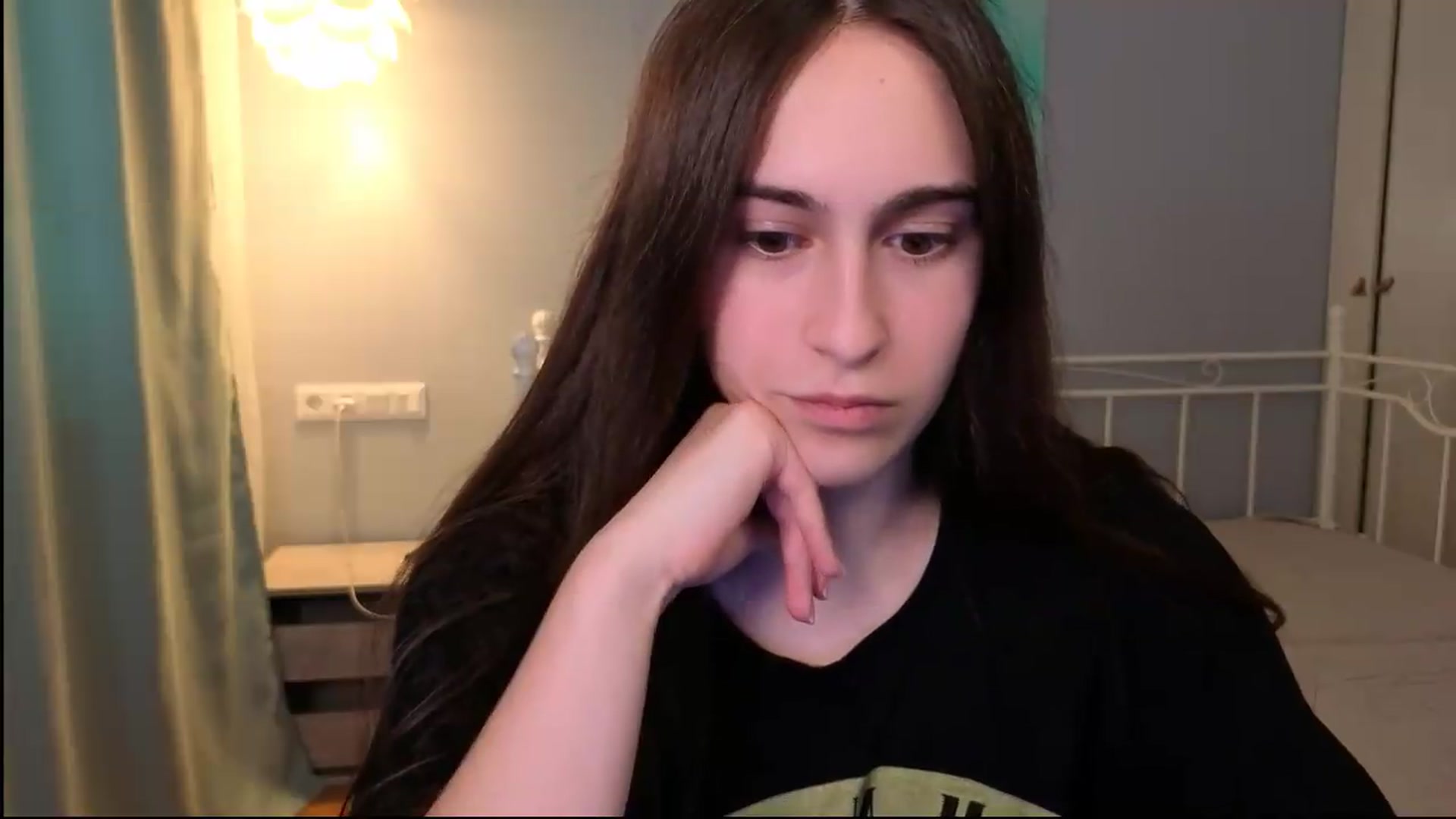 Gallery image thumbnail from ulohu's myfreecams stream on, 07/20/2026, 13:30 image 17 of 20