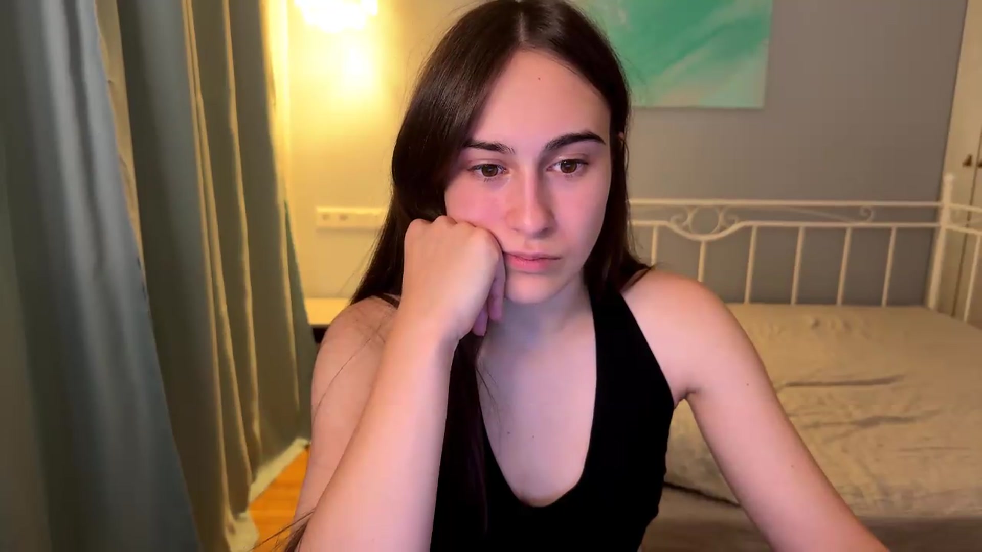 Gallery image thumbnail from ulohu's myfreecams stream on, 08/11/2026, 23:38 image 15 of 20