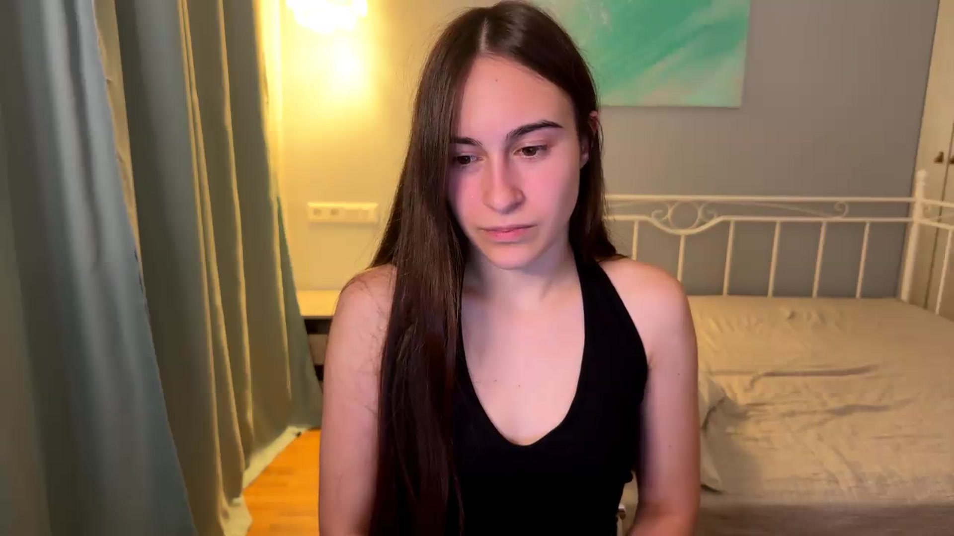 Gallery image thumbnail from ulohu's myfreecams stream on, 08/11/2026, 23:38 image 14 of 20