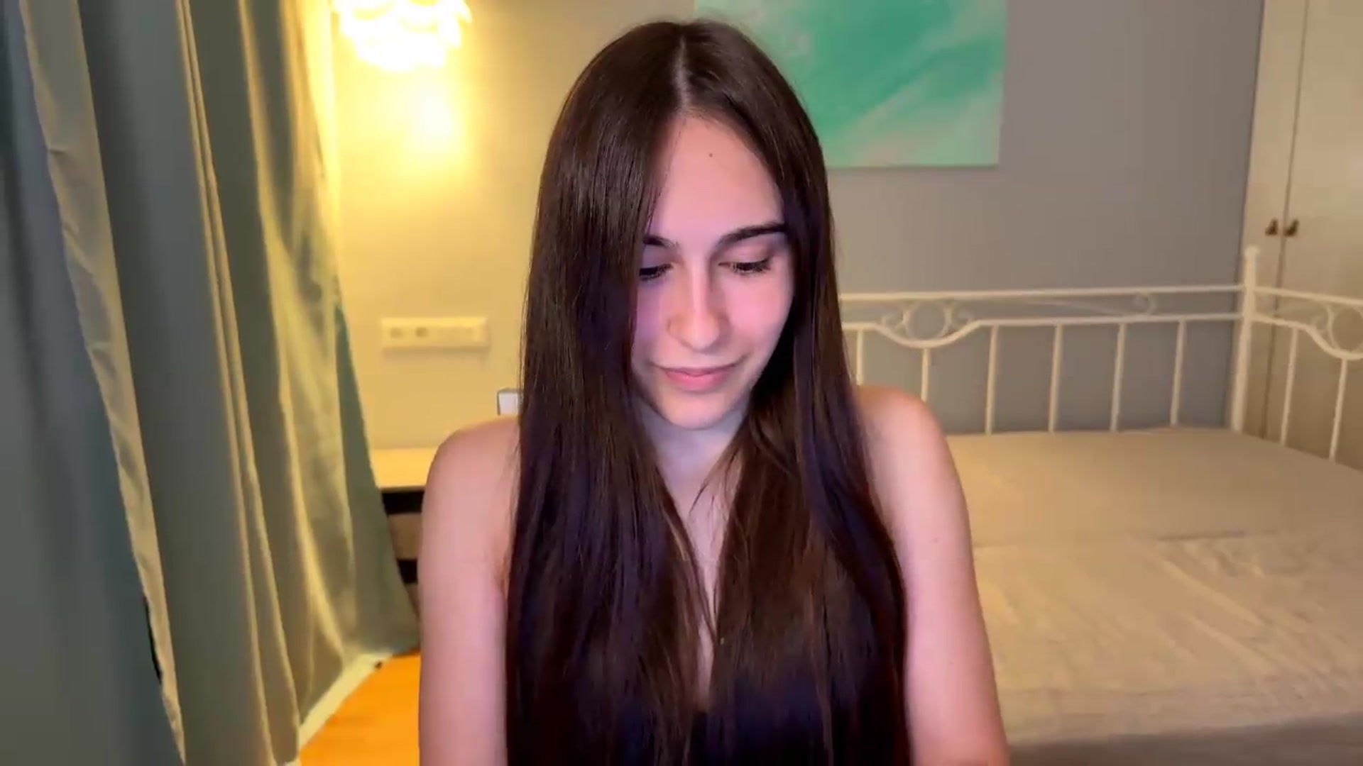 Gallery image thumbnail from ulohu's myfreecams stream on, 08/13/2026, 24:20 image 4 of 20