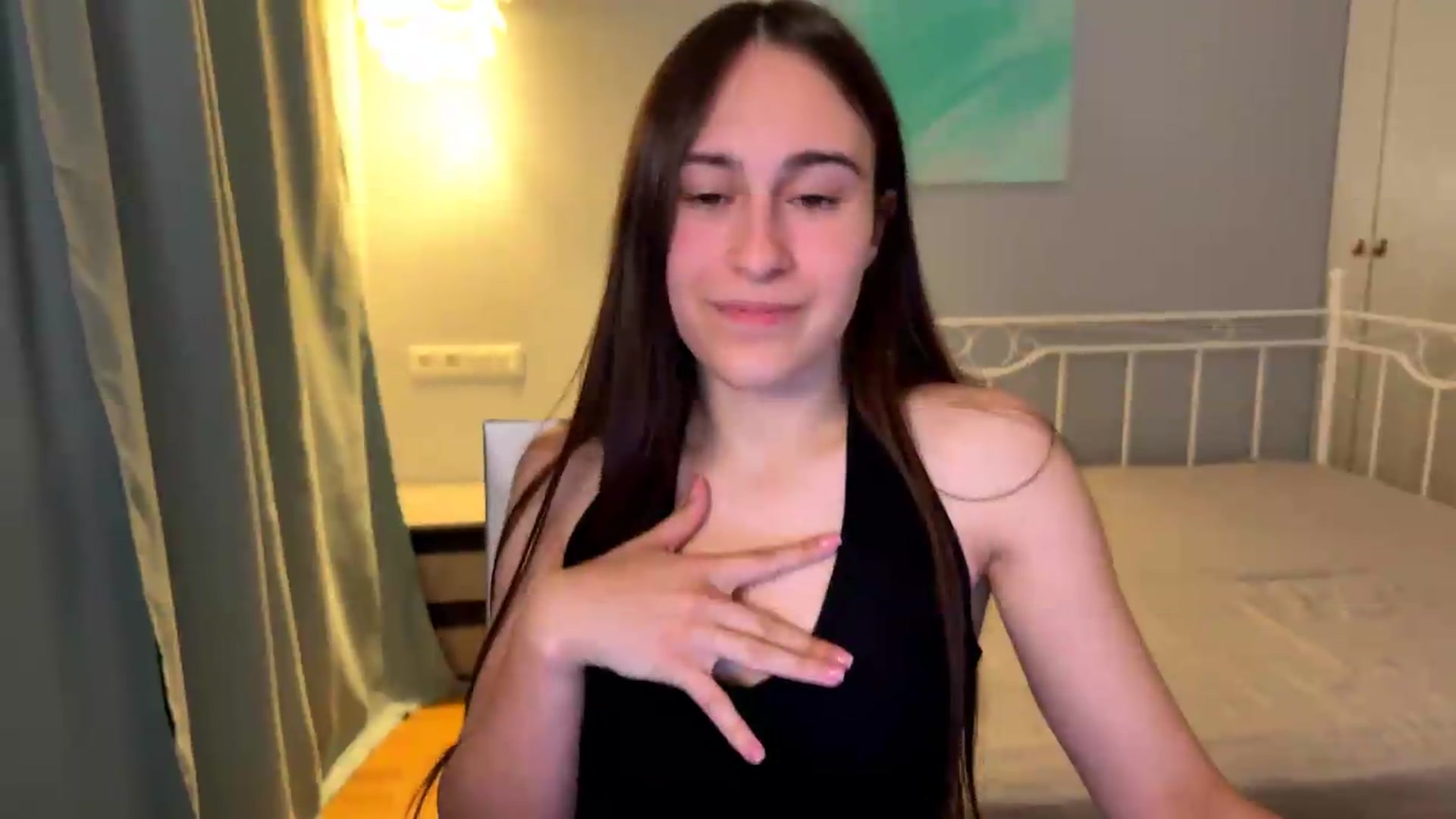 Gallery image thumbnail from ulohu's myfreecams stream on, 08/13/2026, 24:20 image 15 of 20