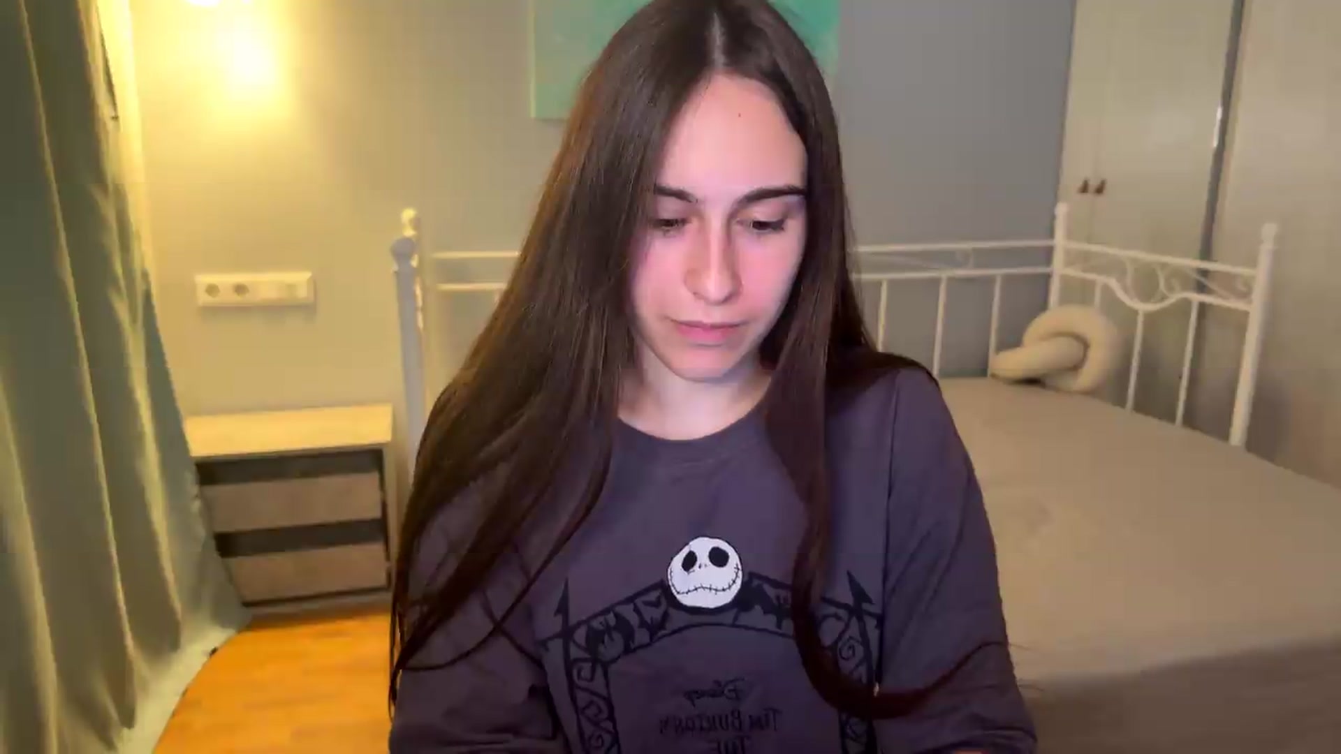 Gallery image thumbnail from ulohu's myfreecams stream on, 08/30/2026, 19:03 image 14 of 20