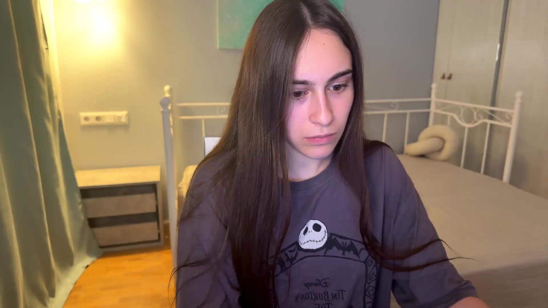 Gallery image thumbnail from ulohu's myfreecams stream on, 08/30/2026, 19:03 image 13 of 20