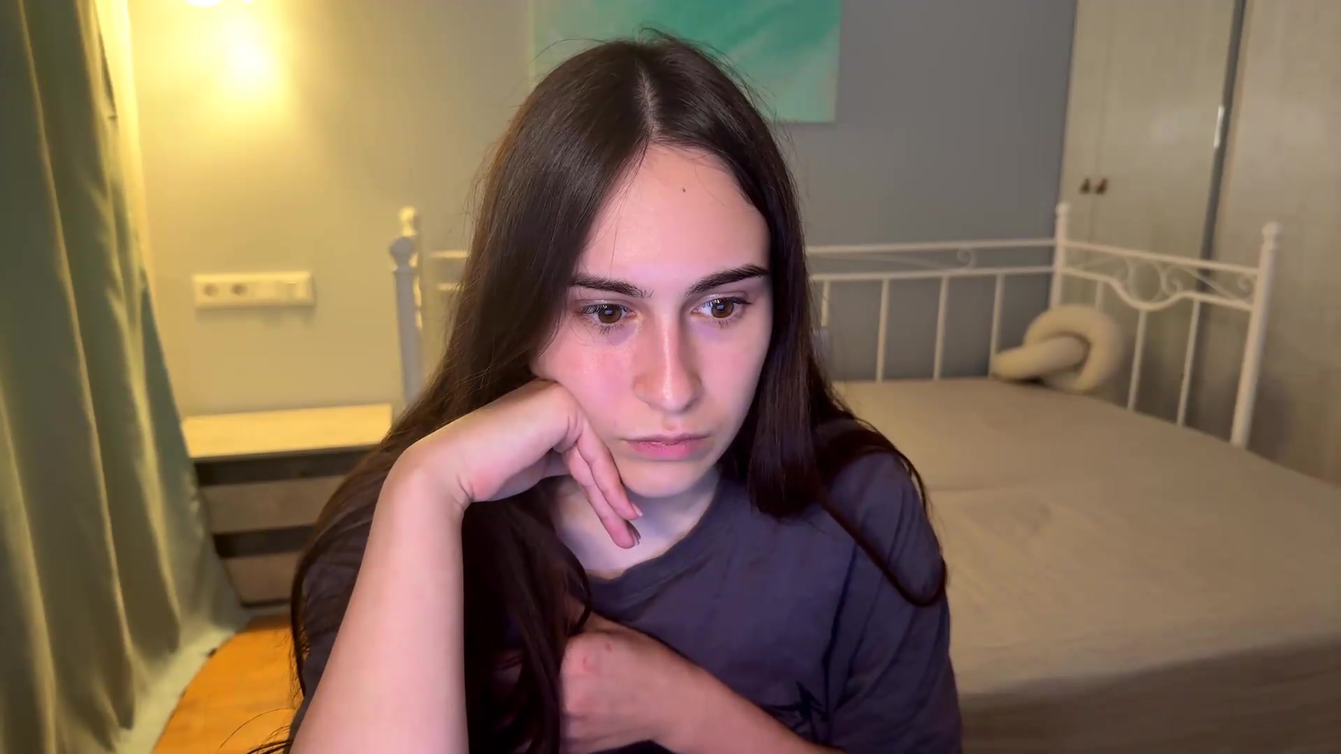 Gallery image thumbnail from ulohu's myfreecams stream on, 08/30/2026, 19:03 image 4 of 20