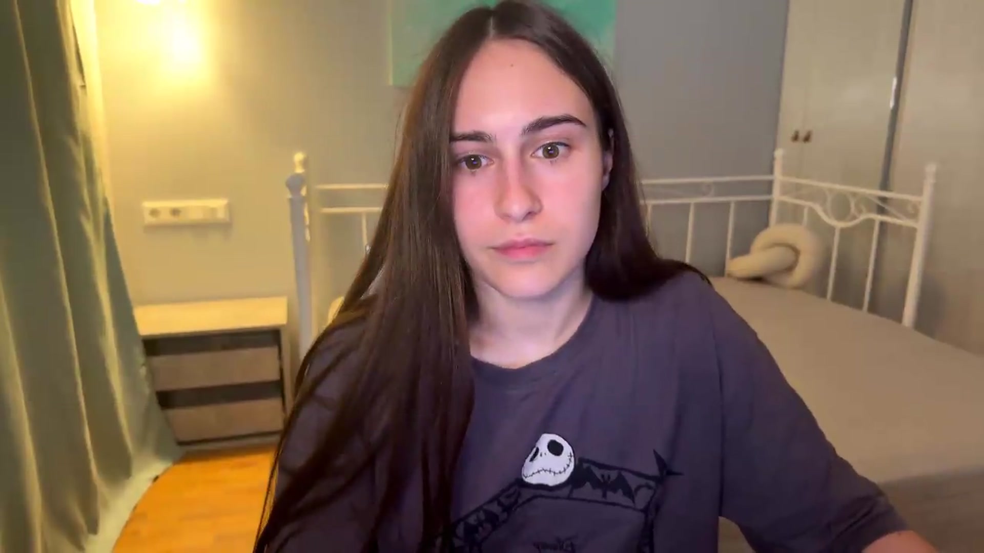 Gallery image thumbnail from ulohu's myfreecams stream on, 08/30/2026, 19:03 image 17 of 20