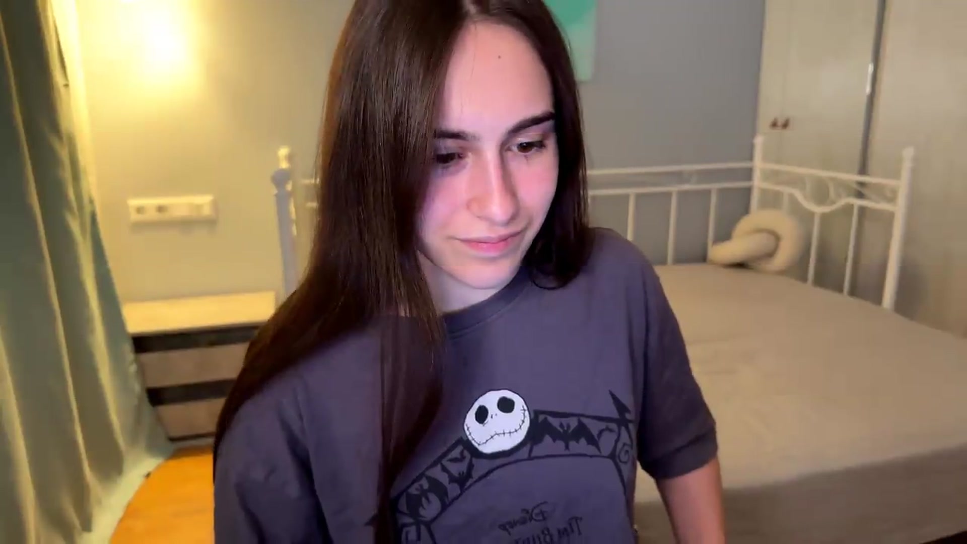 Gallery image thumbnail from ulohu's myfreecams stream on, 08/31/2026, 24:04 image 13 of 20