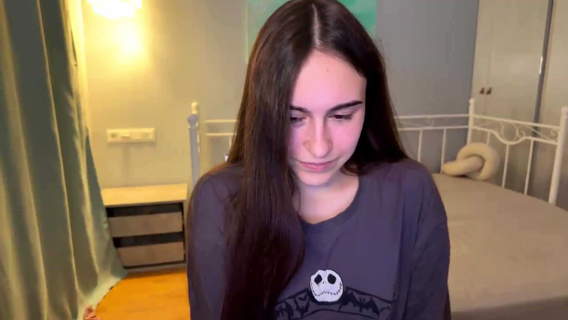 Gallery image thumbnail from ulohu's myfreecams stream on, 08/31/2026, 22:15 image 9 of 20