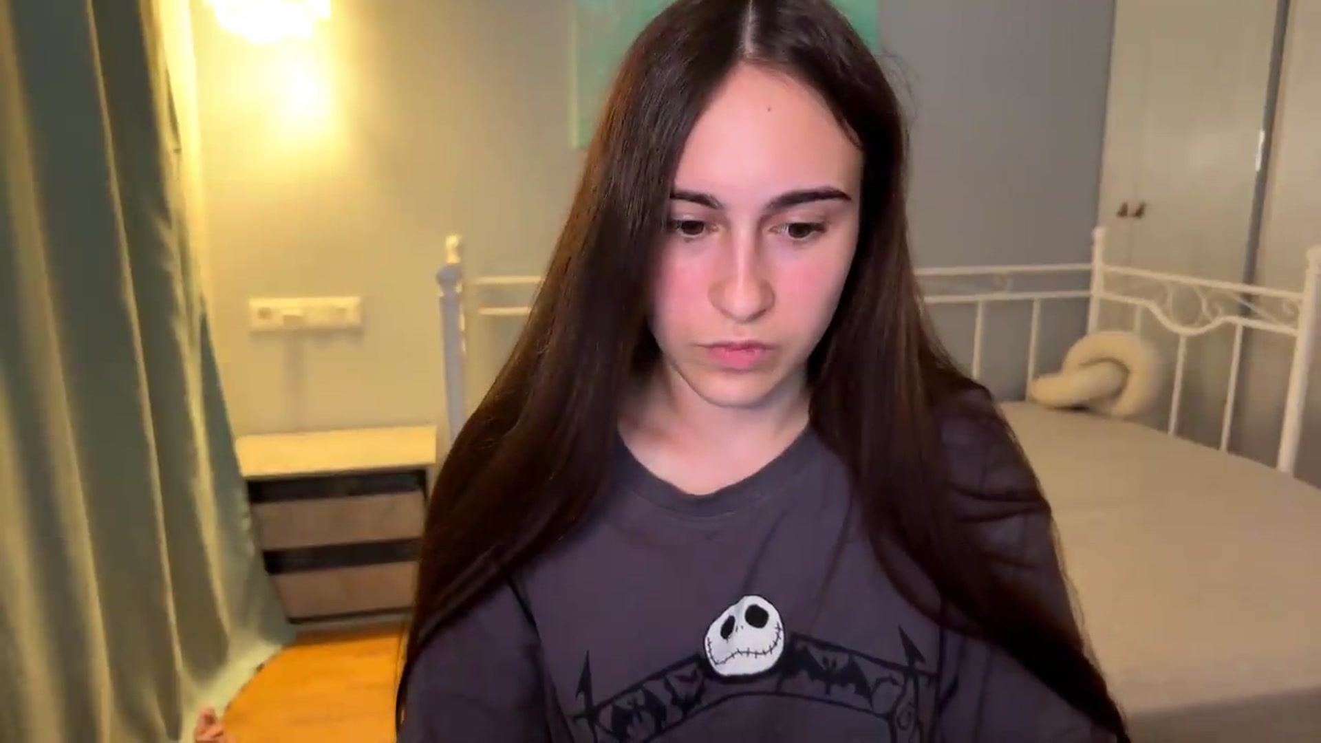 Gallery image thumbnail from ulohu's myfreecams stream on, 08/31/2026, 22:15 image 5 of 20