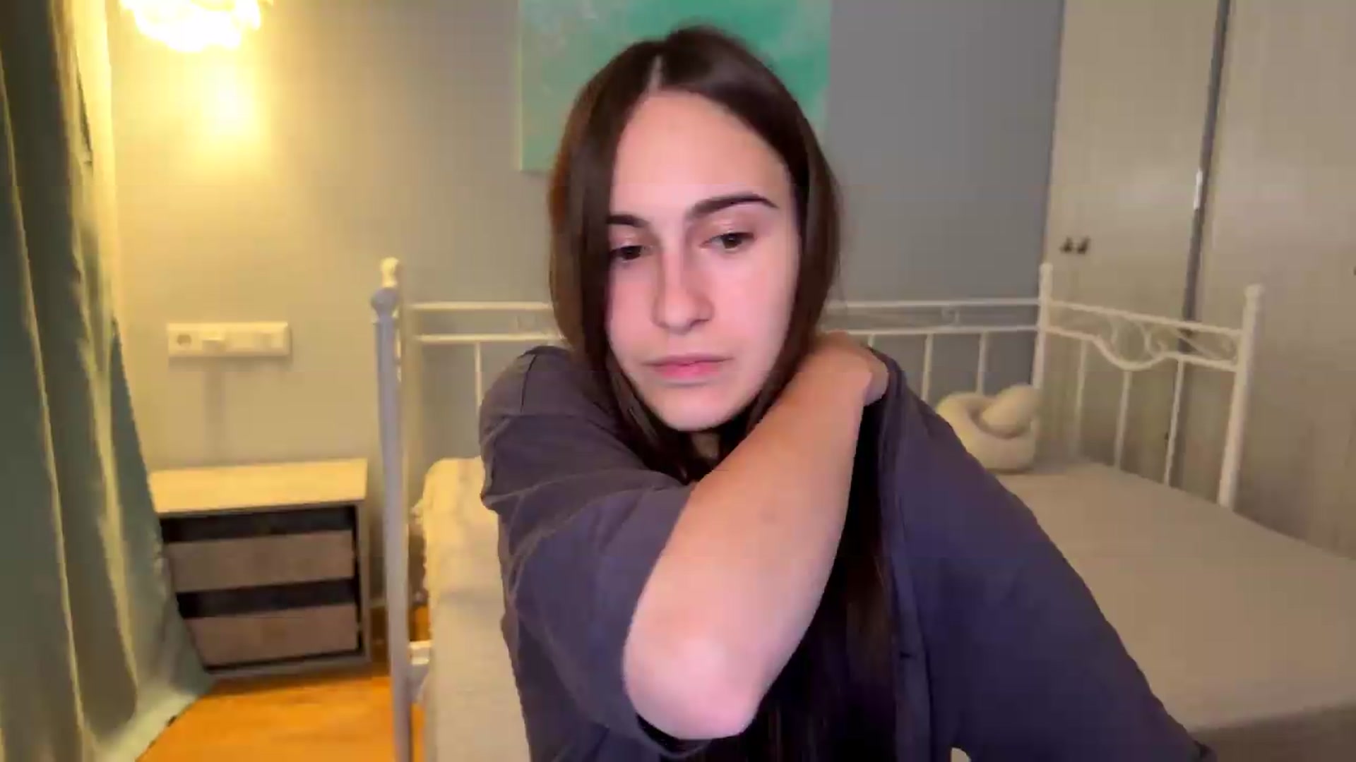Gallery image thumbnail from ulohu's myfreecams stream on, 09/02/2026, 24:39 image 4 of 20
