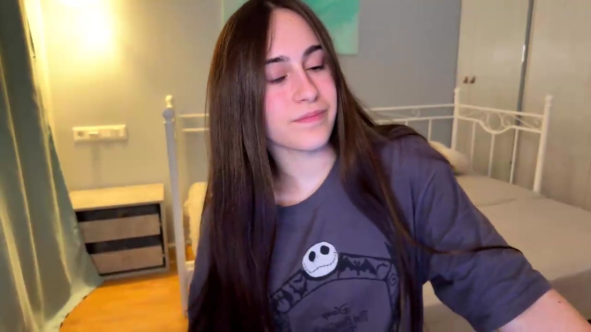 Gallery image thumbnail from ulohu's myfreecams stream on, 09/02/2026, 19:03 image 6 of 20