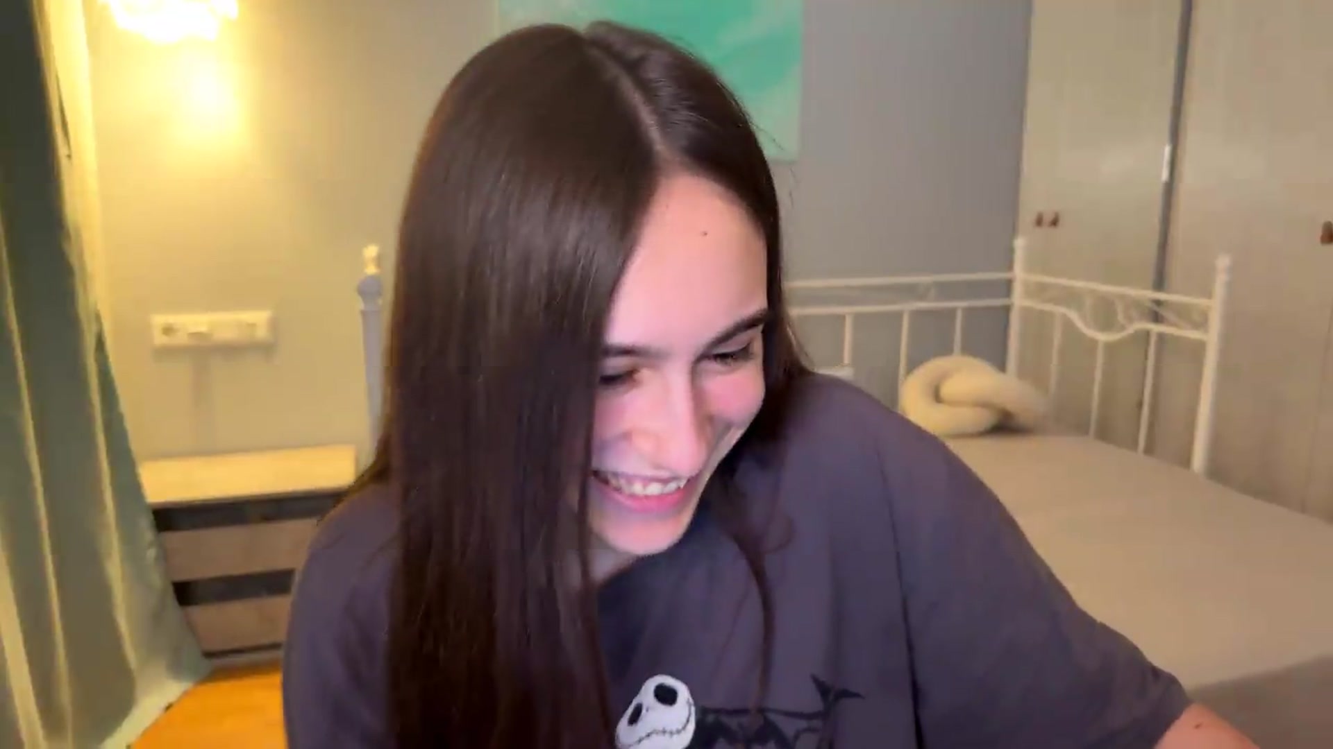 Gallery image thumbnail from ulohu's myfreecams stream on, 09/02/2026, 23:28 image 13 of 20