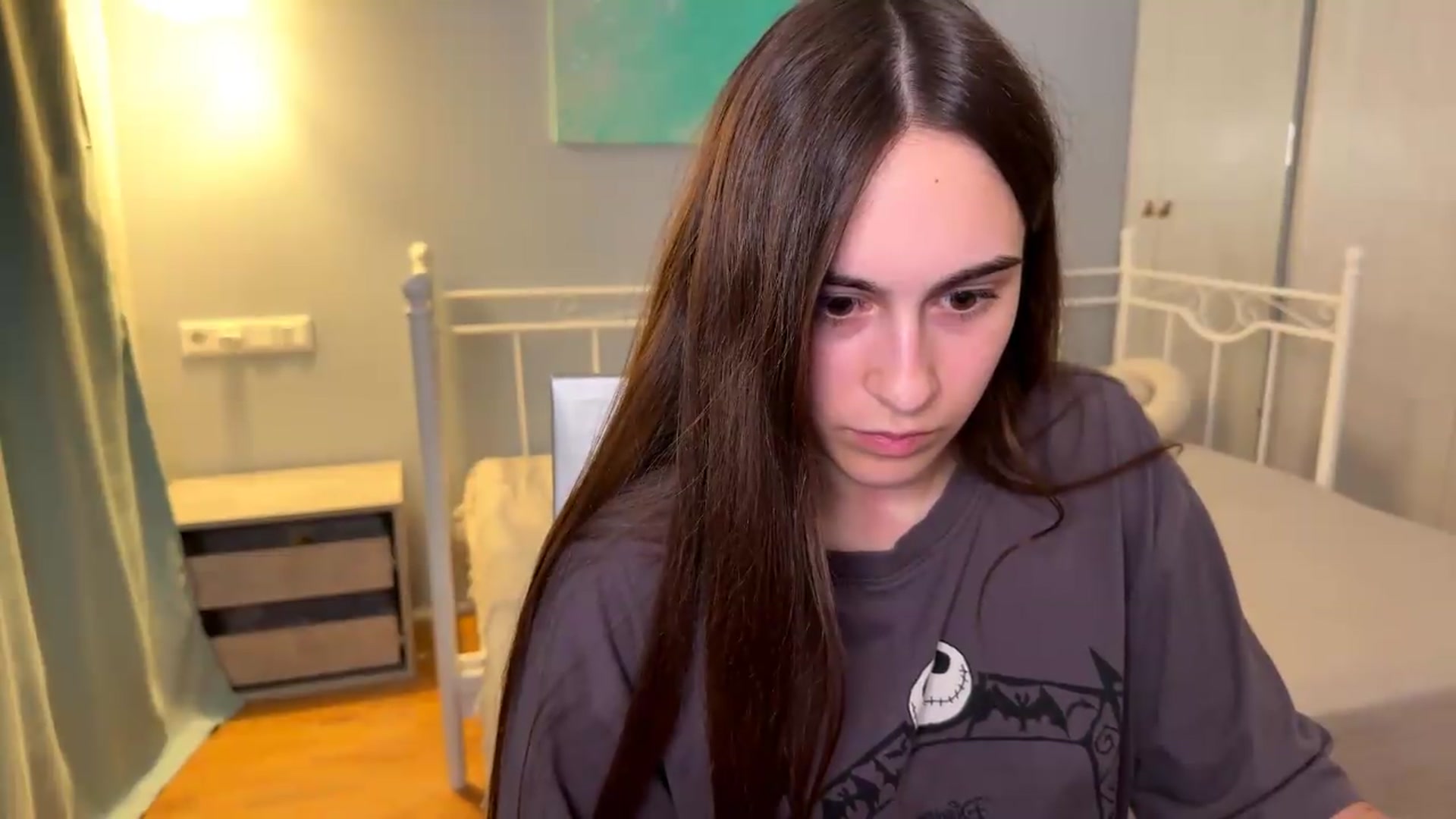 Gallery image thumbnail from ulohu's myfreecams stream on, 09/05/2026, 24:04 image 18 of 20