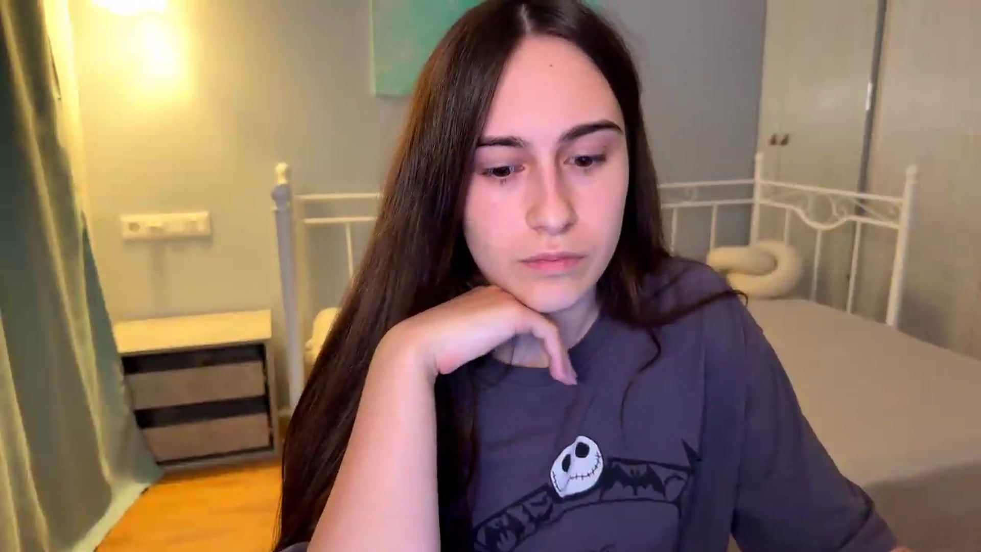 Gallery image thumbnail from ulohu's myfreecams stream on, 09/05/2026, 24:04 image 12 of 20