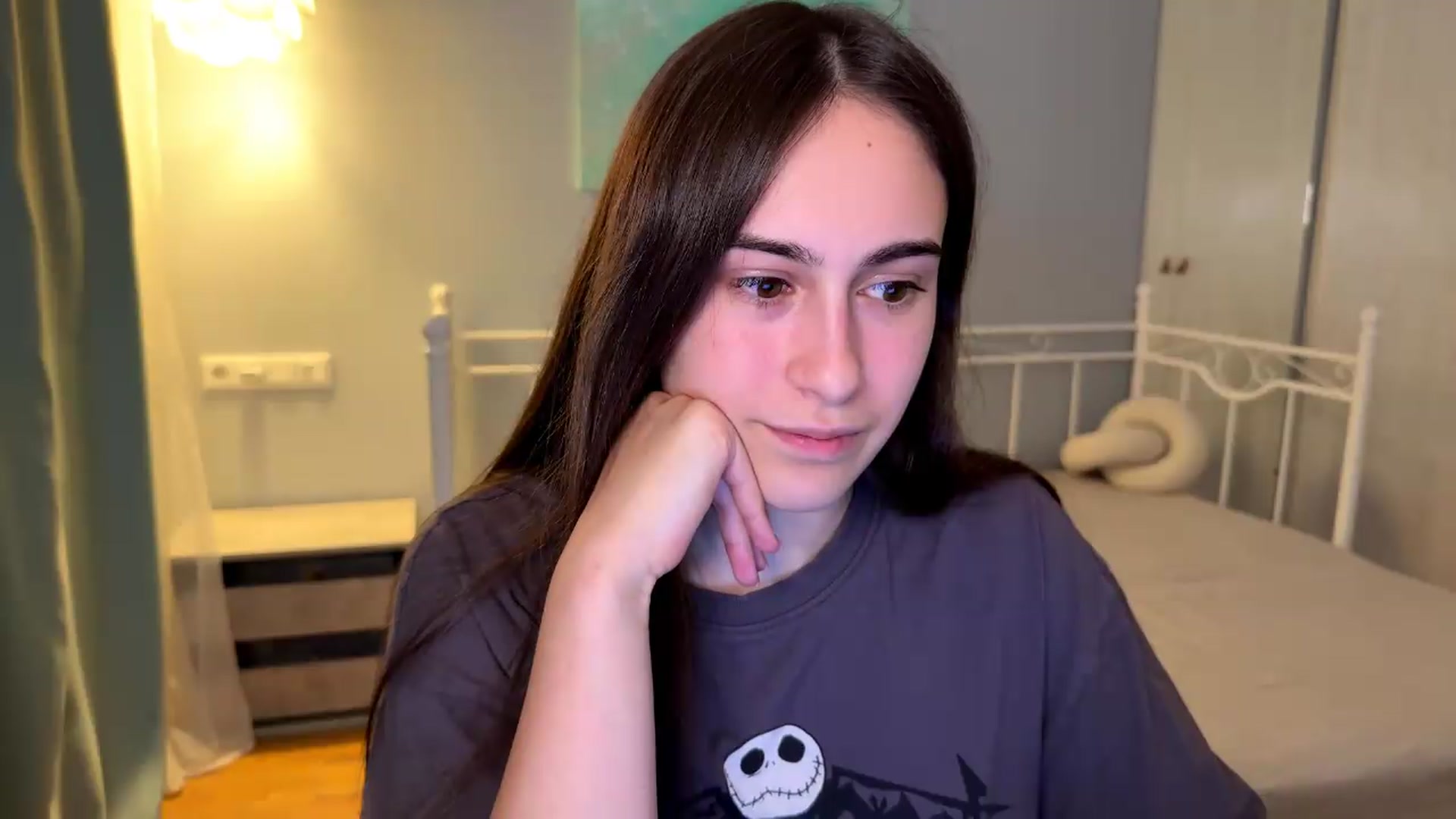 Gallery image thumbnail from ulohu's myfreecams stream on, 09/05/2026, 20:57 image 14 of 20