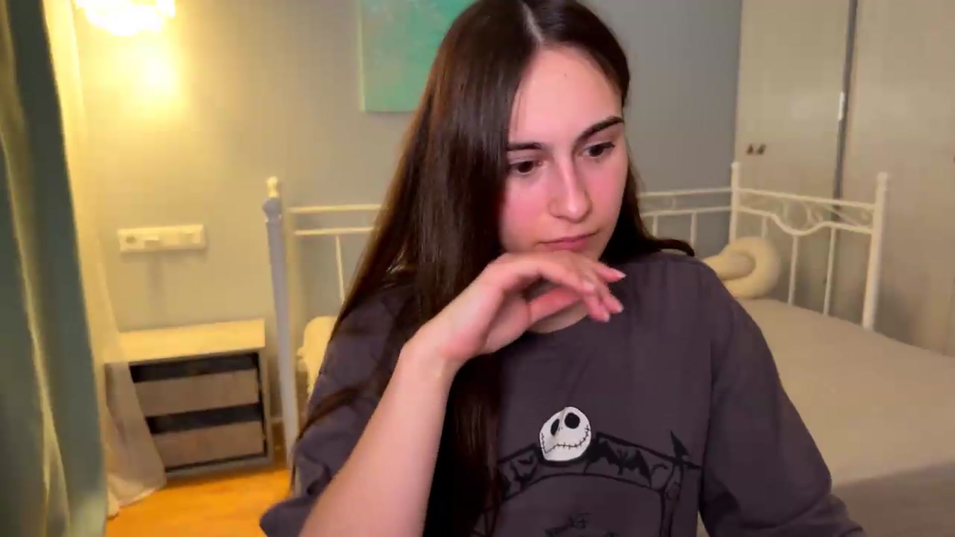 Gallery image thumbnail from ulohu's myfreecams stream on, 09/06/2026, 22:29 image 13 of 20
