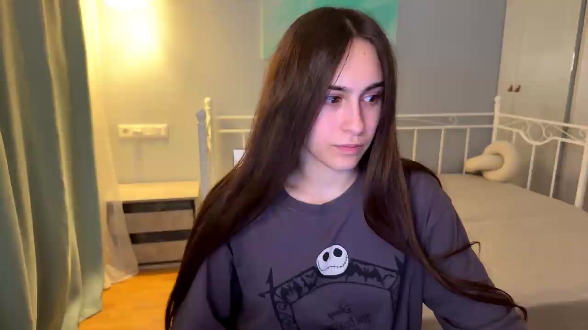 Gallery image thumbnail from ulohu's myfreecams stream on, 09/08/2026, 24:00 image 8 of 20