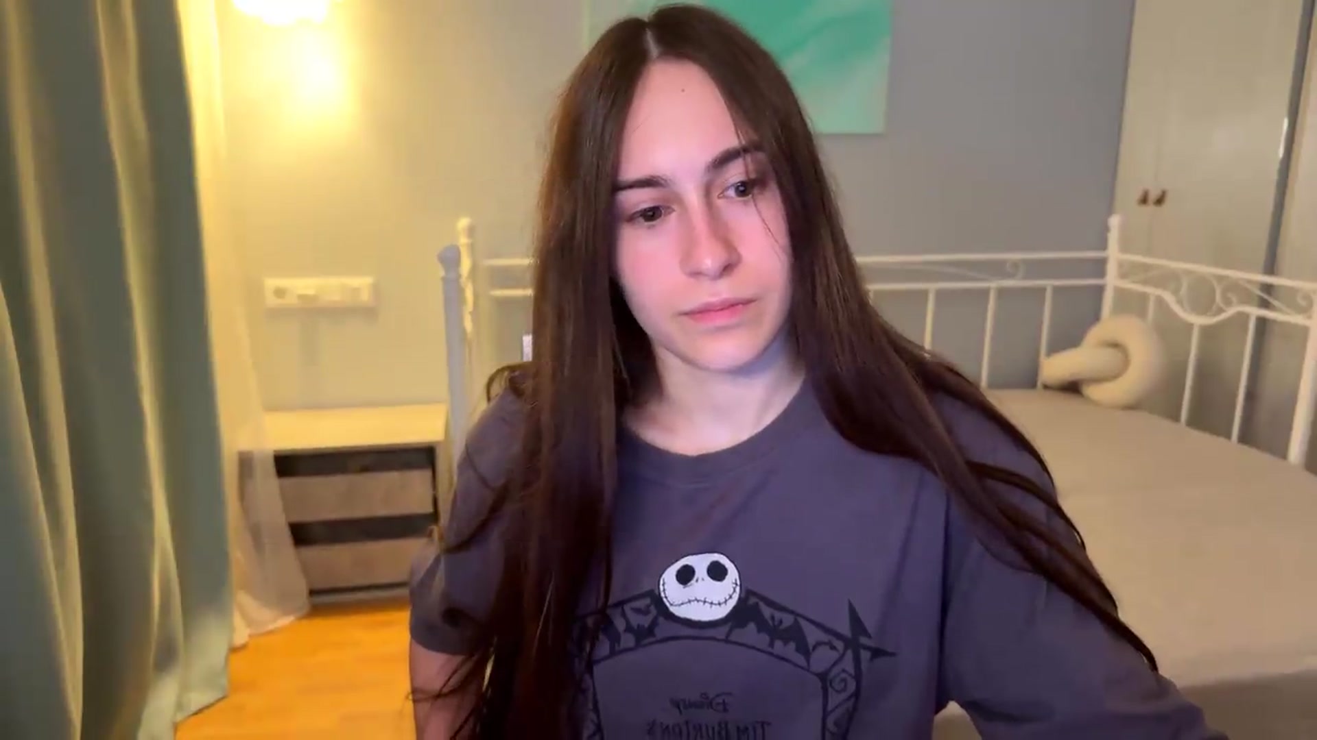 Gallery image thumbnail from ulohu's myfreecams stream on, 09/08/2026, 24:00 image 17 of 20