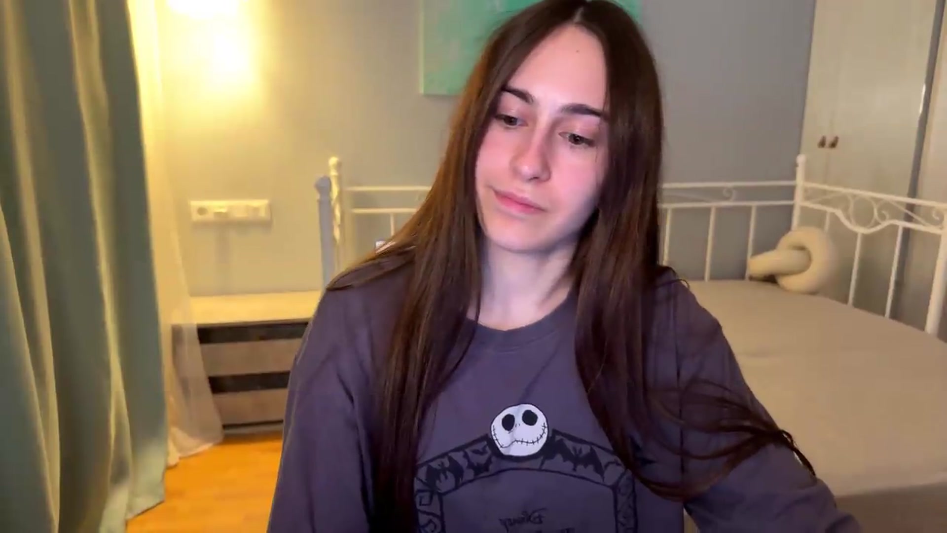 Gallery image thumbnail from ulohu's myfreecams stream on, 09/08/2026, 24:00 image 19 of 20
