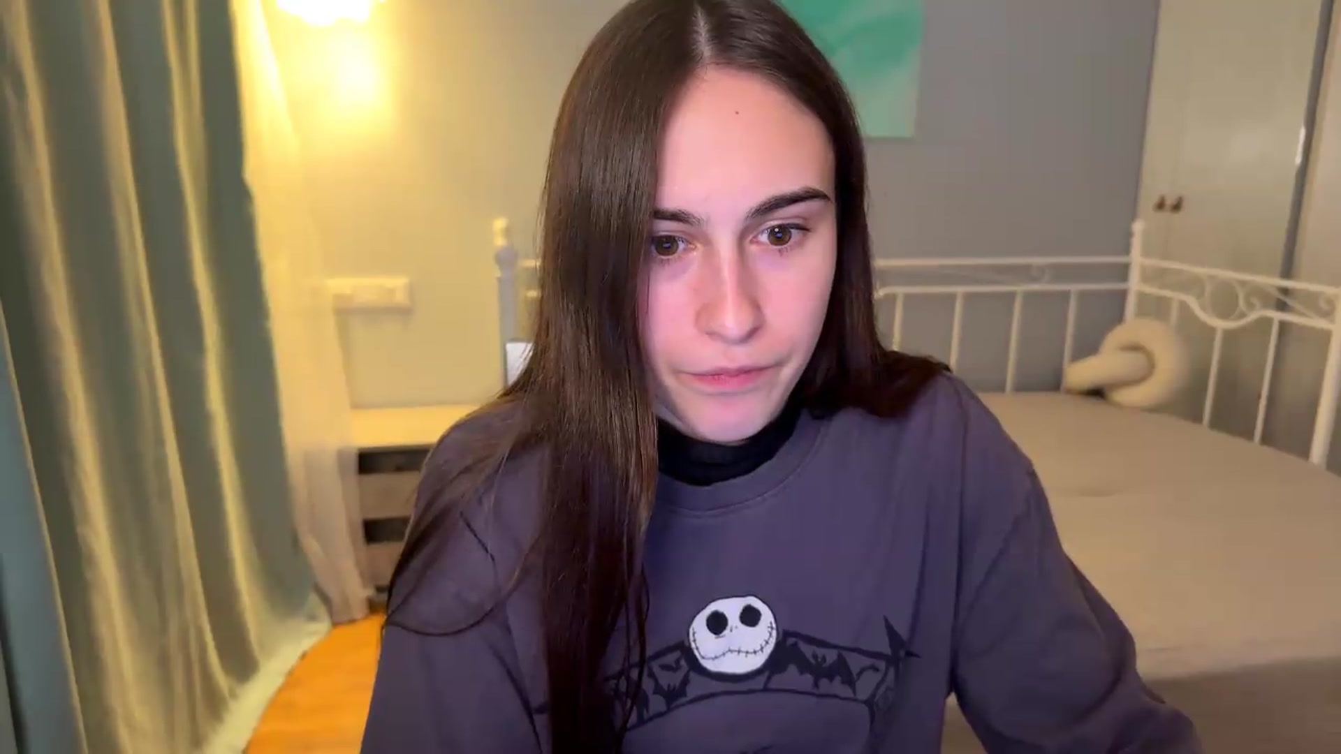 Gallery image thumbnail from ulohu's myfreecams stream on, 09/08/2026, 22:05 image 6 of 20