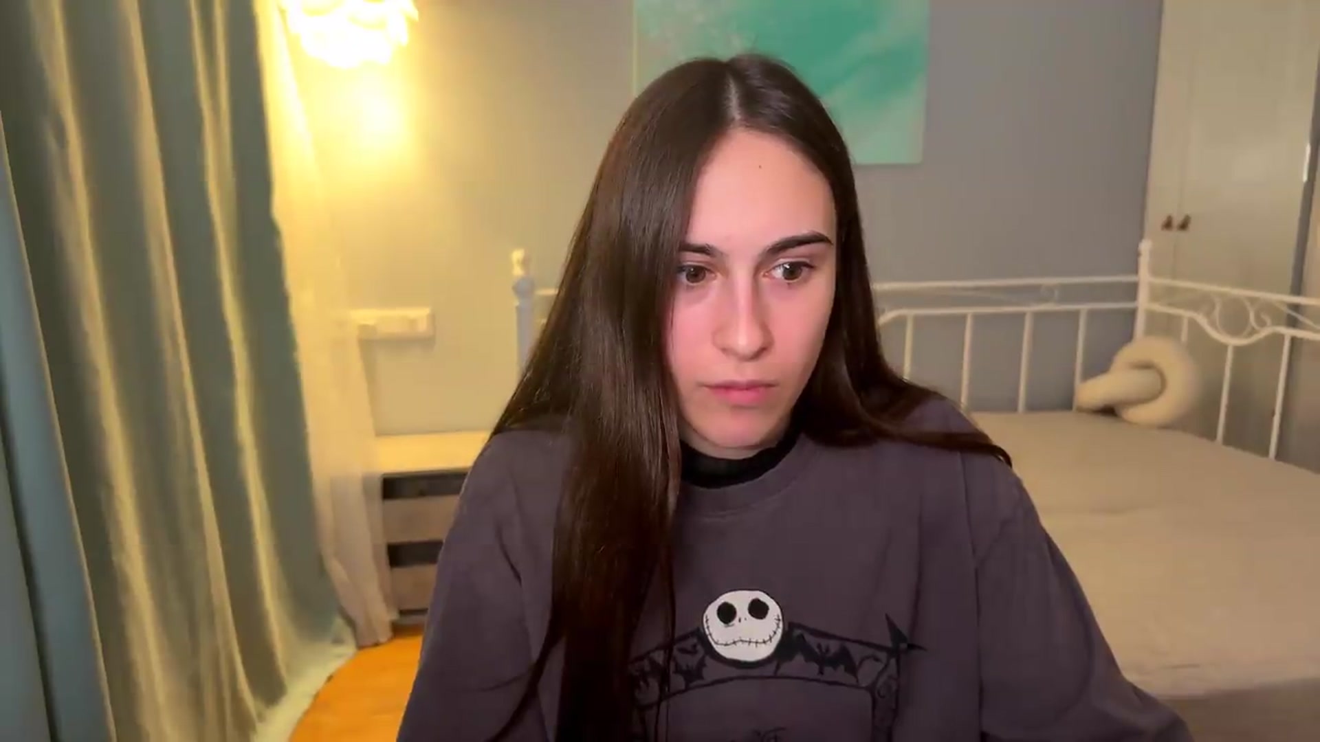 Gallery image thumbnail from ulohu's myfreecams stream on, 09/08/2026, 22:05 image 11 of 20