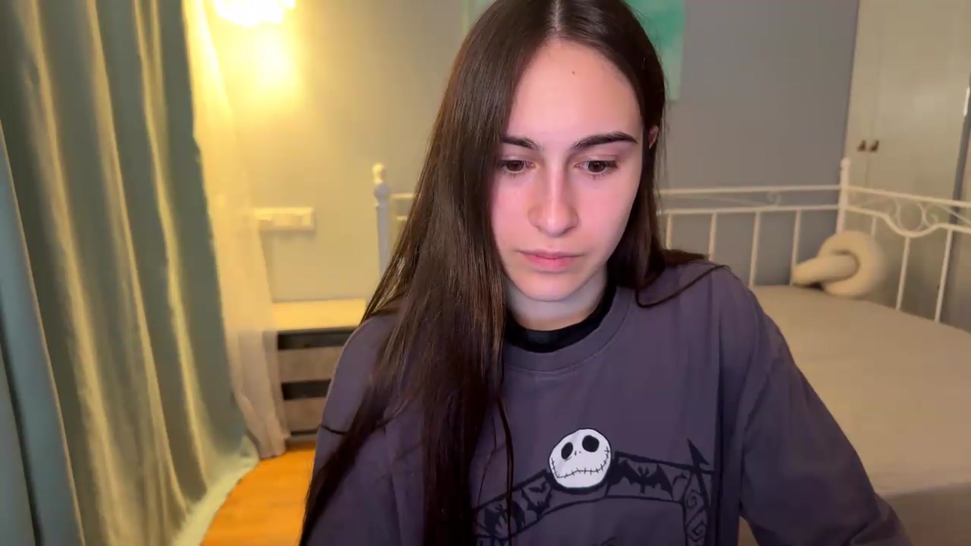 Gallery image thumbnail from ulohu's myfreecams stream on, 09/08/2026, 22:51 image 19 of 20