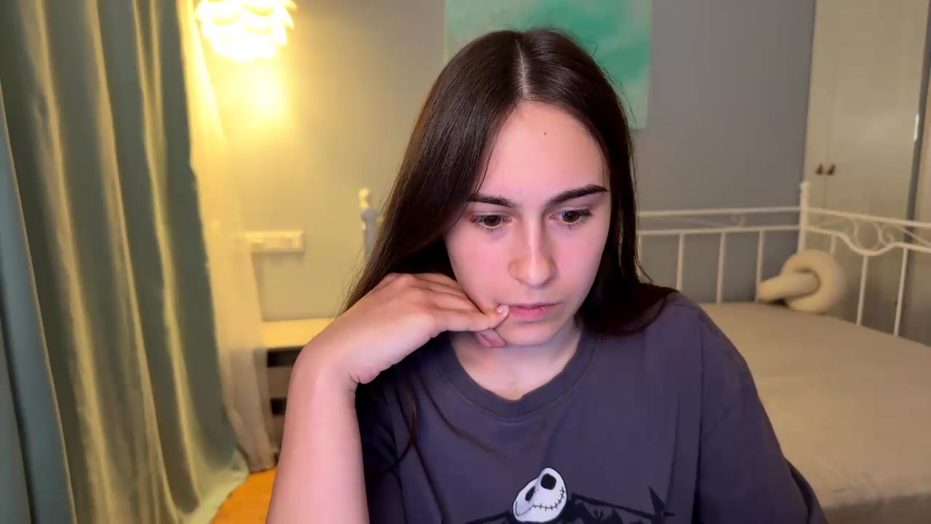 Gallery image thumbnail from ulohu's myfreecams stream on, 09/09/2026, 01:09 image 6 of 20