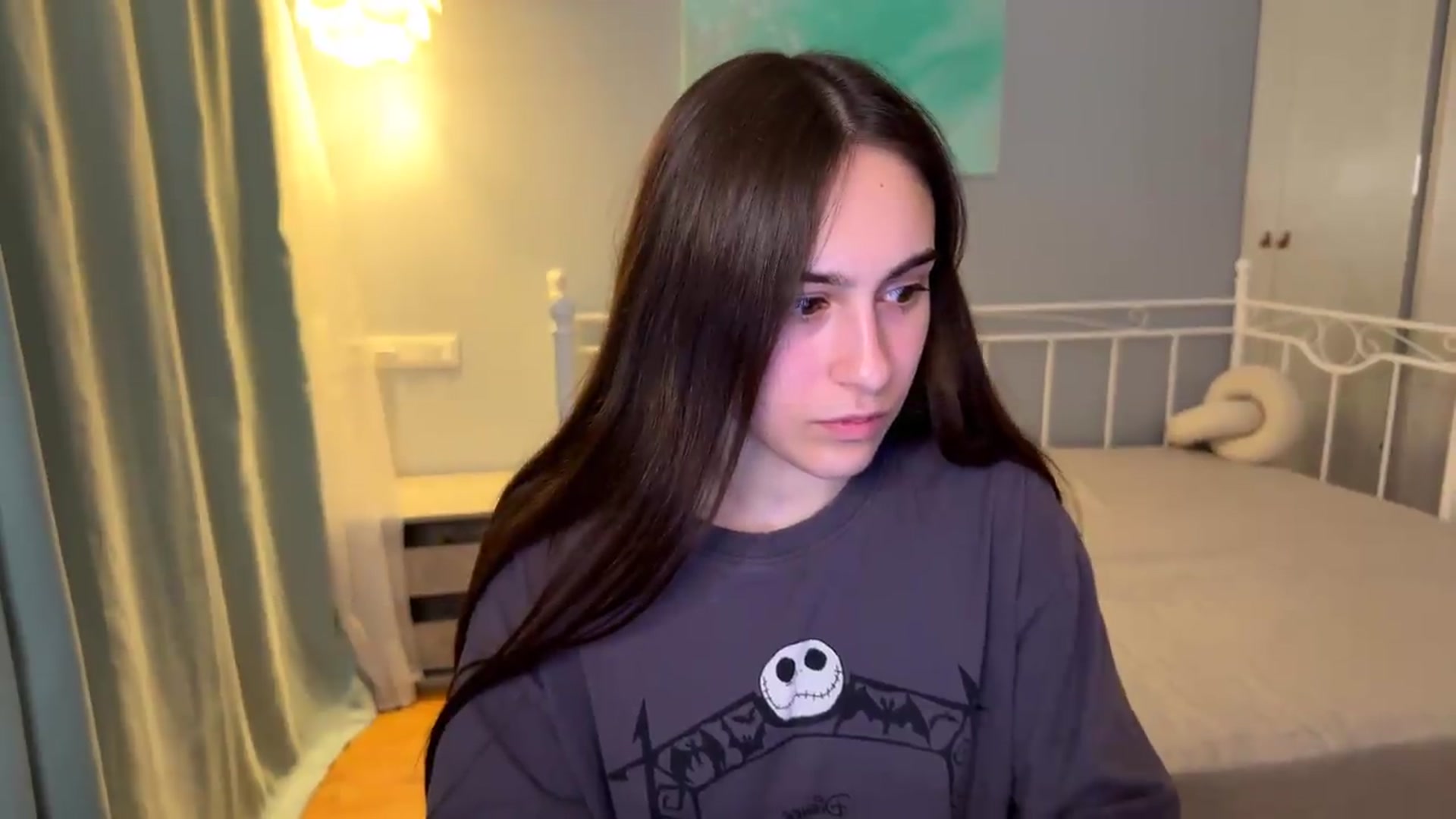 Gallery image thumbnail from ulohu's myfreecams stream on, 09/09/2026, 01:48 image 16 of 20