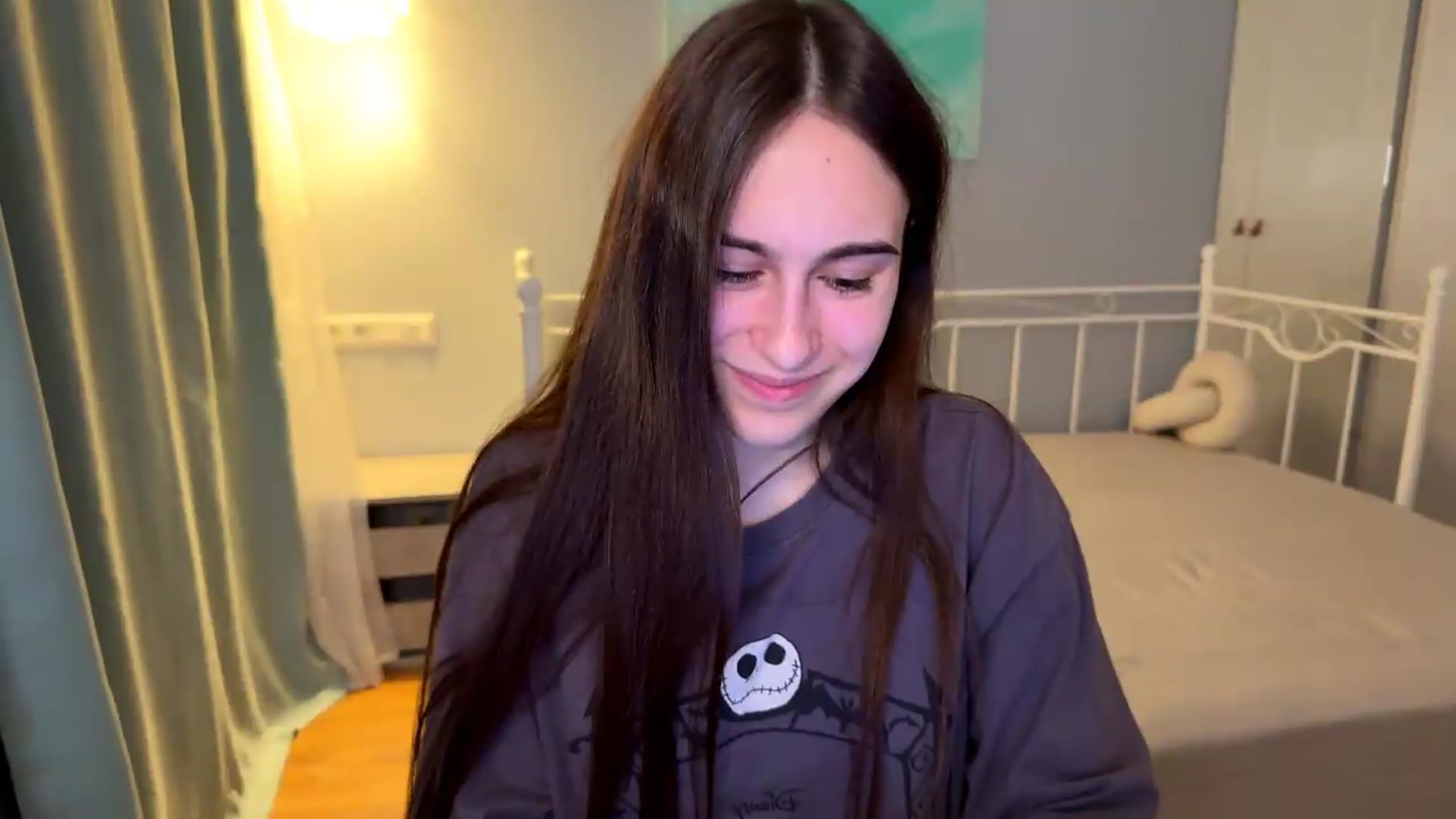 Gallery image thumbnail from ulohu's myfreecams stream on, 09/11/2026, 21:36 image 17 of 20