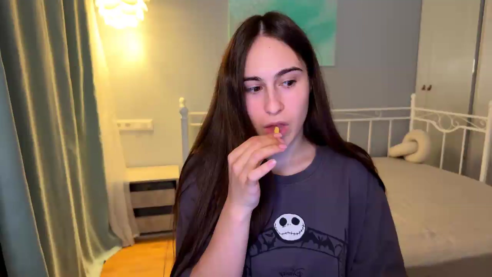 Gallery image thumbnail from ulohu's myfreecams stream on, 09/11/2026, 23:56 image 5 of 20
