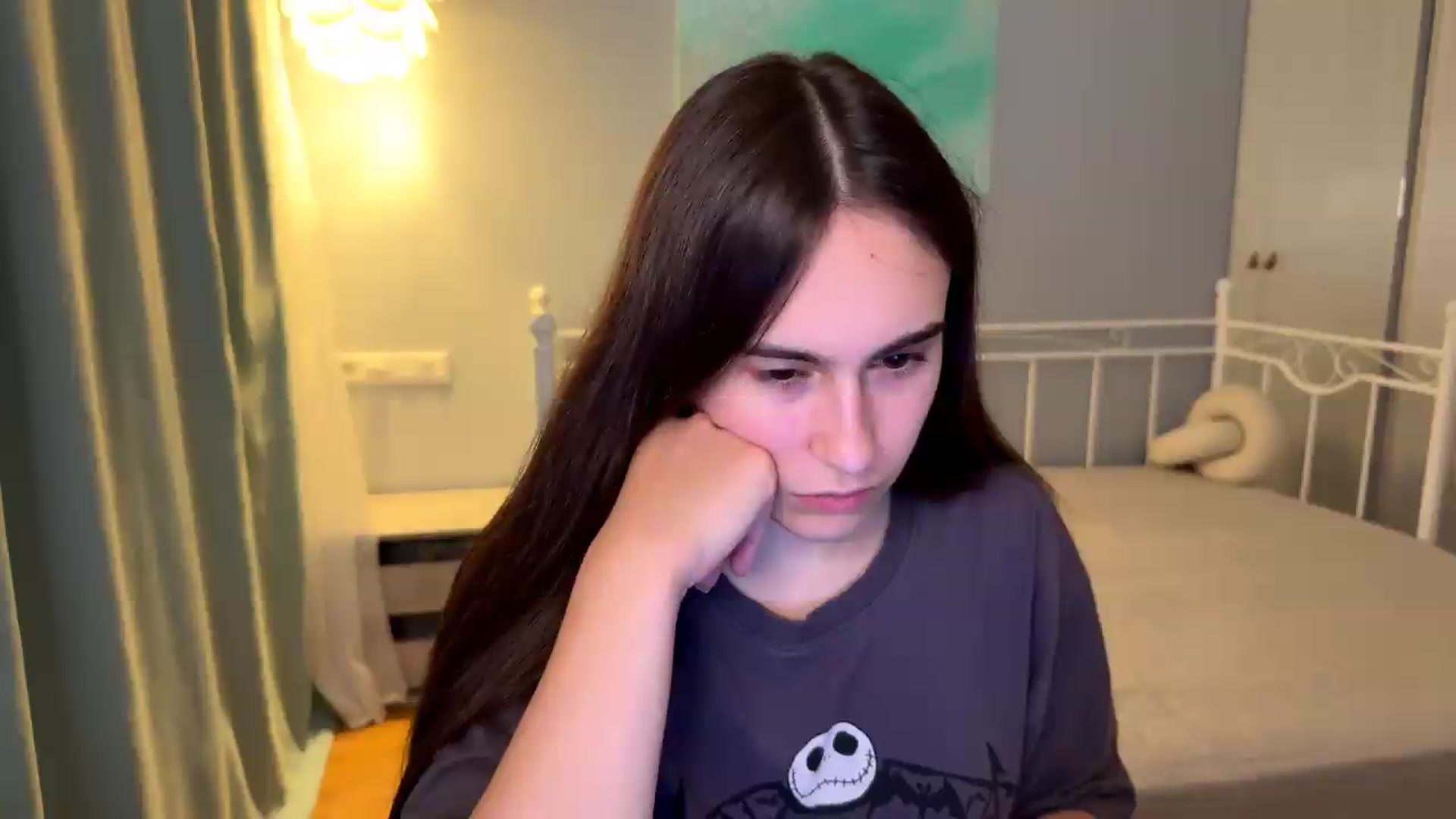 Gallery image thumbnail from ulohu's myfreecams stream on, 09/12/2026, 21:21 image 3 of 20