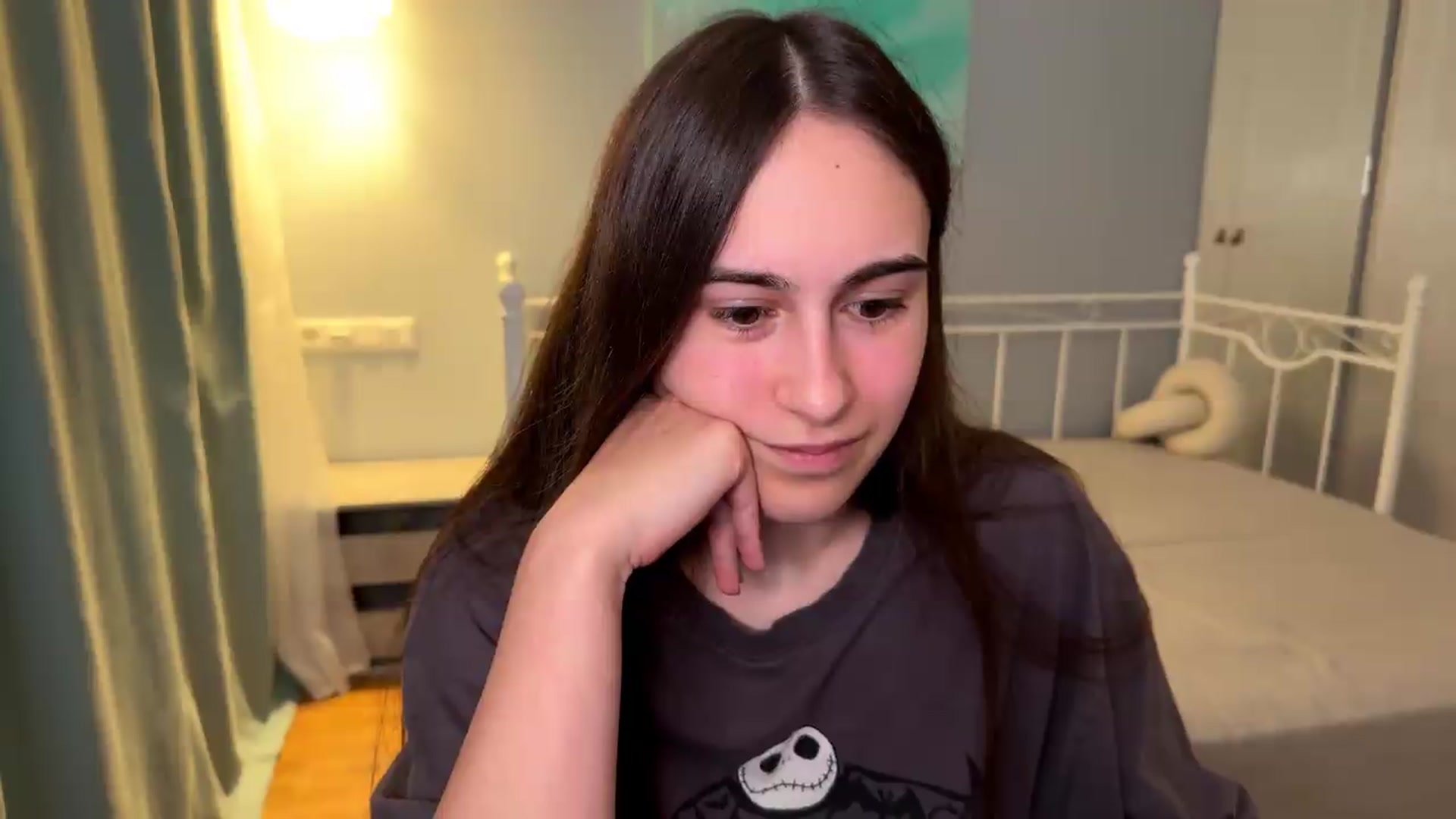 Gallery image thumbnail from ulohu's myfreecams stream on, 09/12/2026, 23:36 image 9 of 20