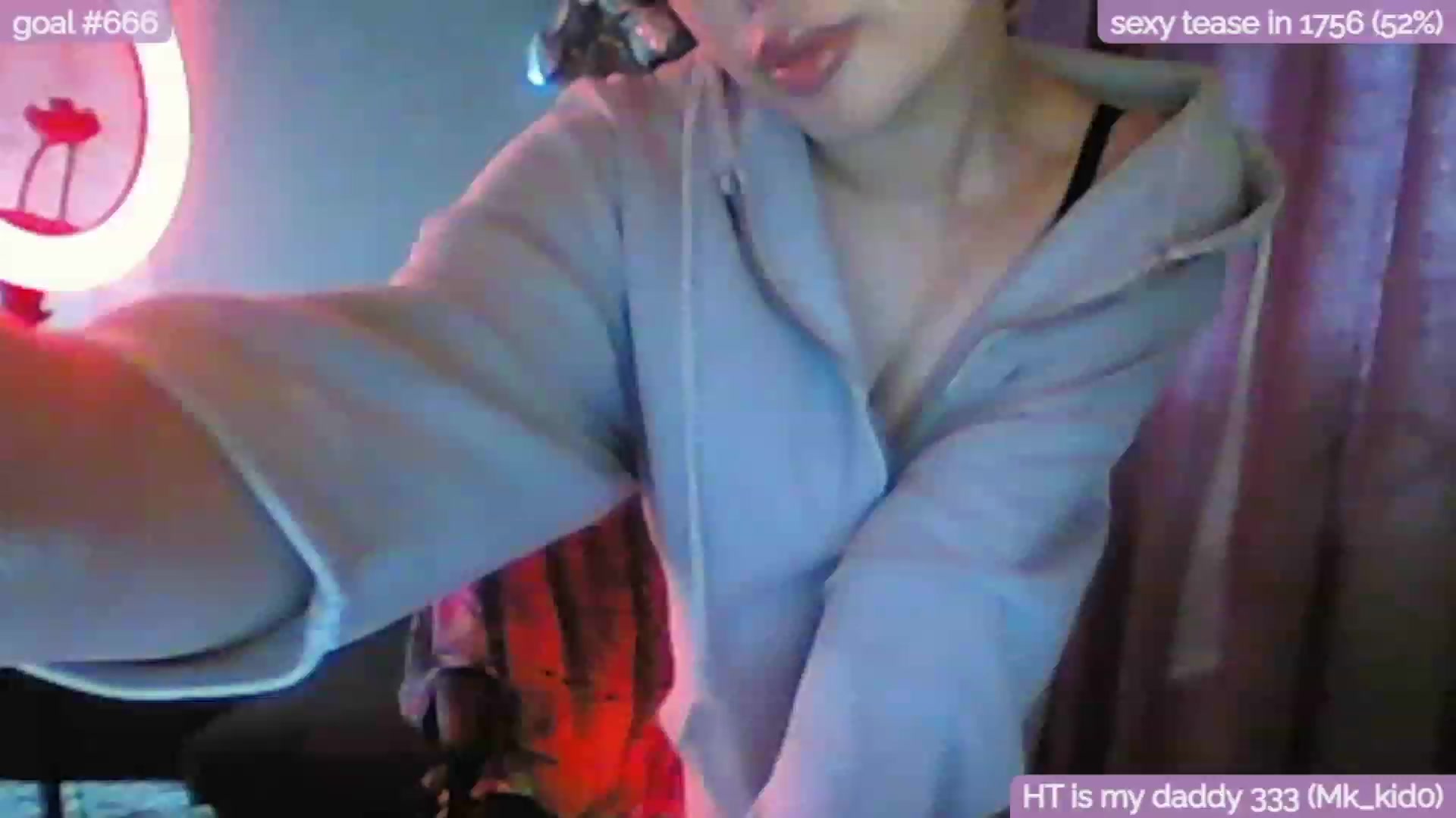 Gallery image thumbnail from unique_one's myfreecams stream on, 04/10/2023, 03:27 image 13 of 20
