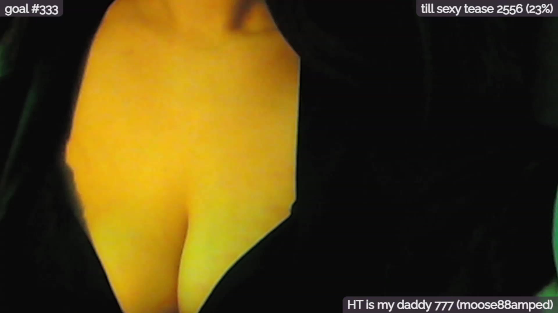 Gallery image thumbnail from unique_one's myfreecams stream on, 04/20/2023, 18:45 image 5 of 20