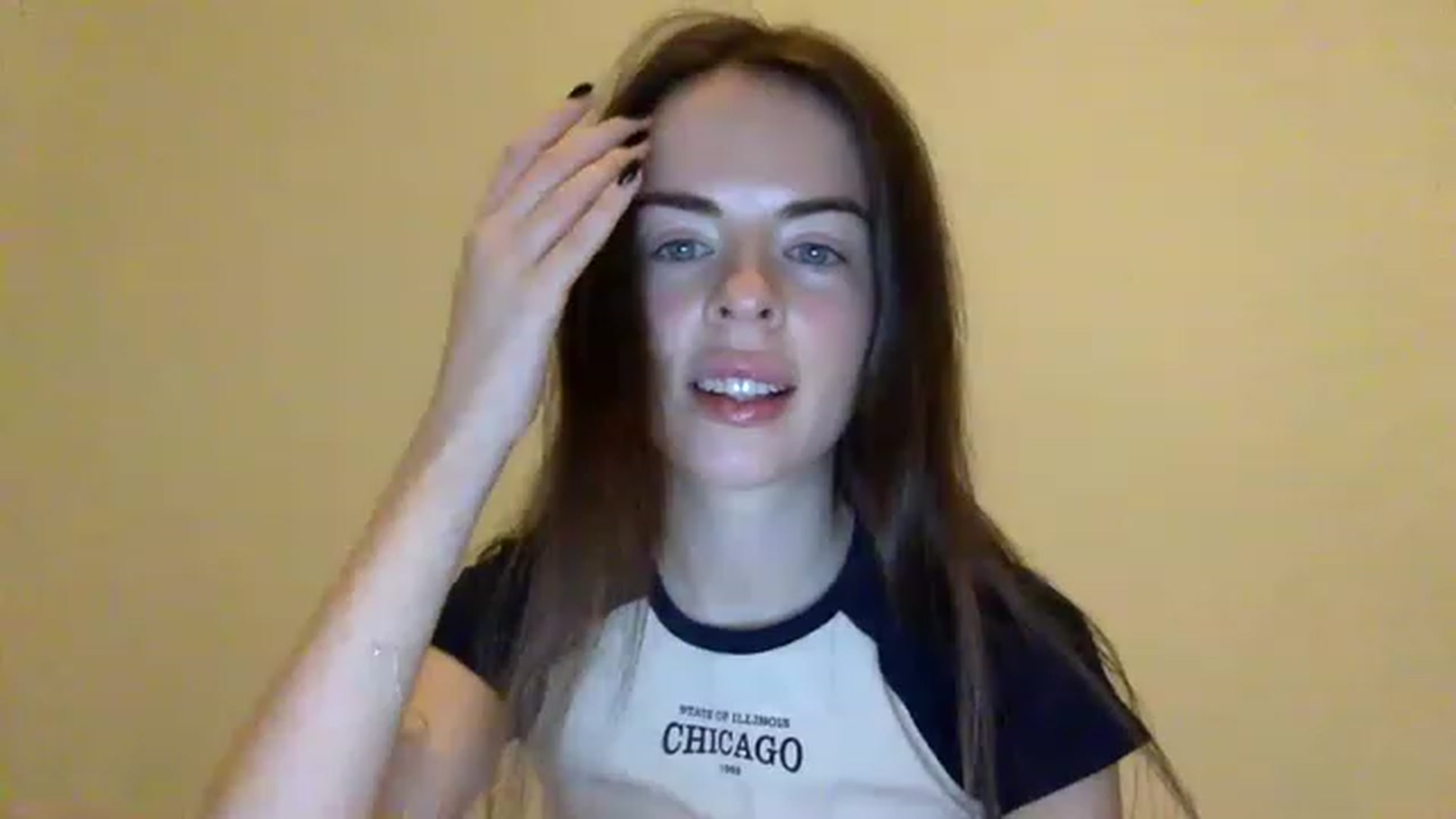 Gallery image thumbnail from unknown_sun's myfreecams stream on, 12/18/2022, 20:37 image 13 of 20