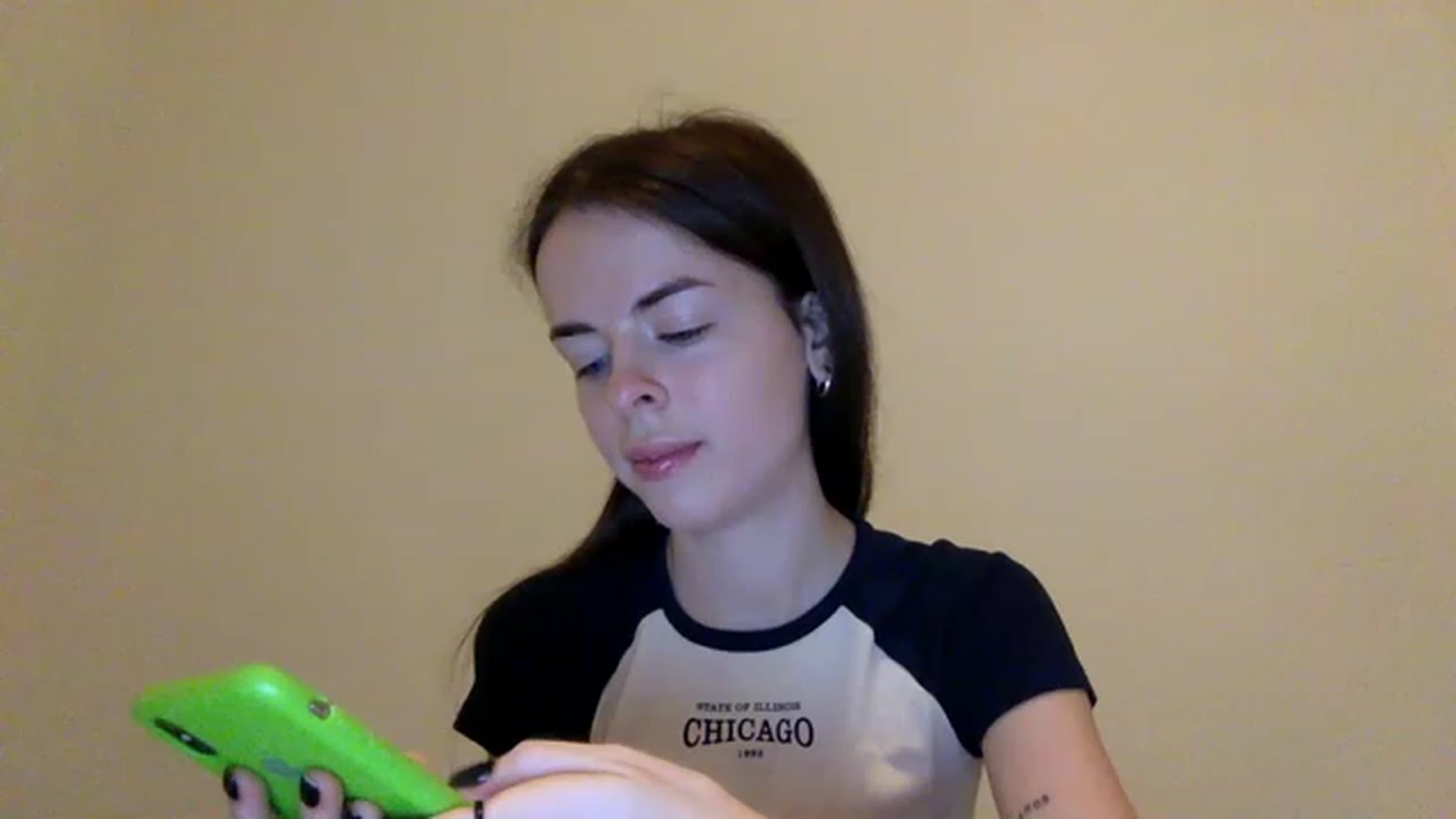 Gallery image thumbnail from unknown_sun's myfreecams stream on, 12/18/2022, 20:37 image 3 of 20
