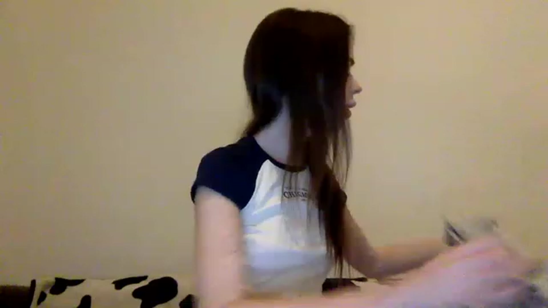 Gallery image thumbnail from unknown_sun's myfreecams stream on, 12/18/2022, 20:37 image 17 of 20