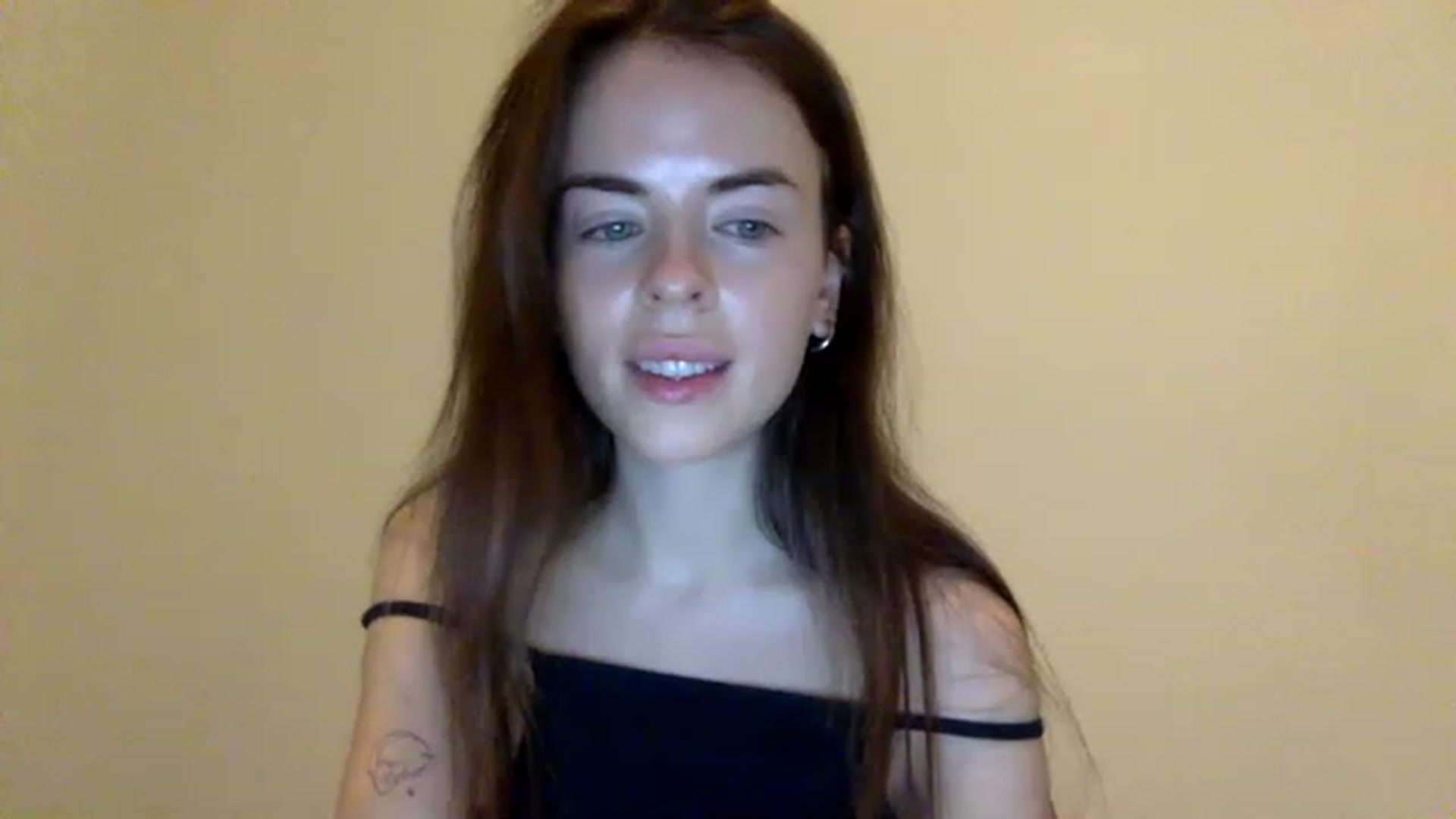Gallery image thumbnail from unknown_sun's myfreecams stream on, 12/23/2022, 21:36 image 20 of 20