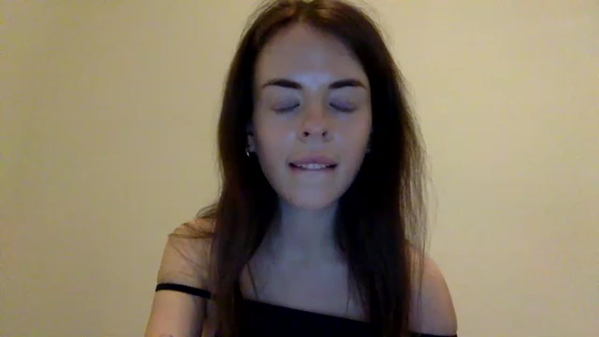 Gallery image thumbnail from unknown_sun's myfreecams stream on, 12/23/2022, 21:36 image 9 of 20