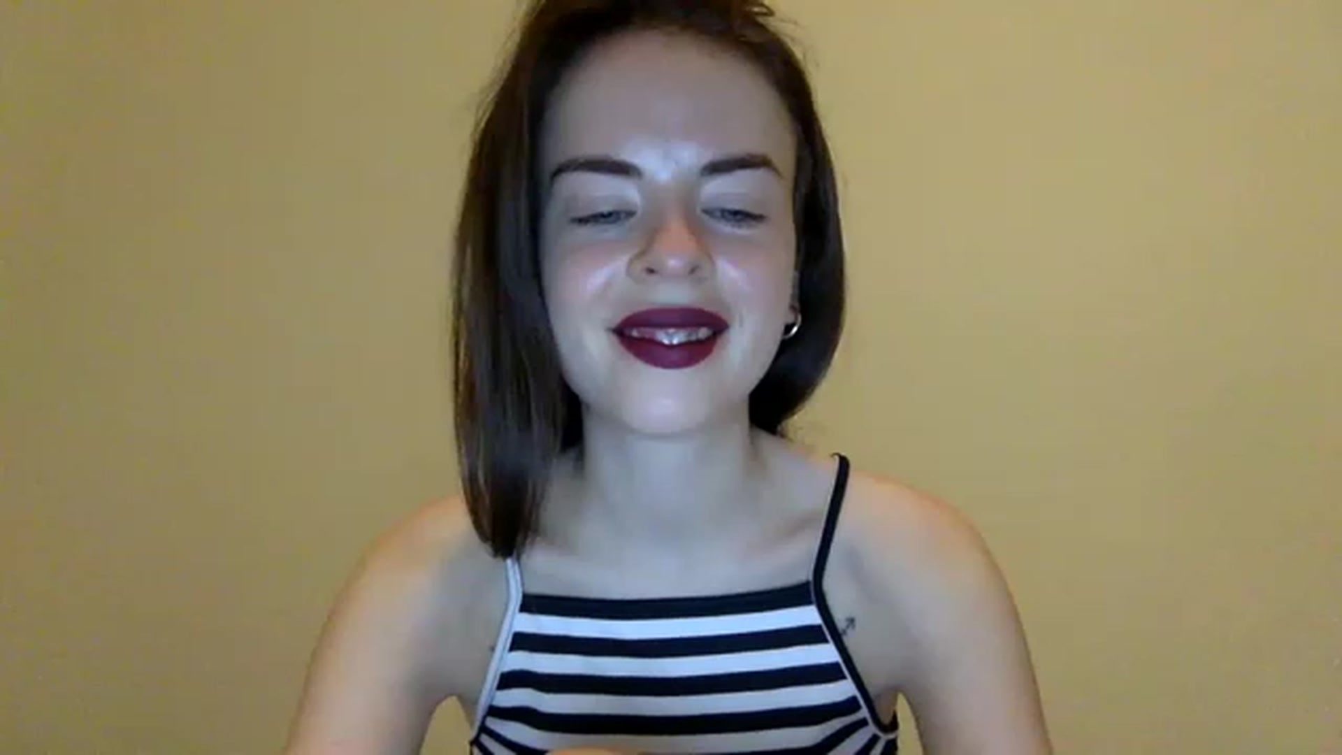 Gallery image thumbnail from unknown_sun's myfreecams stream on, 12/25/2022, 21:43 image 5 of 20