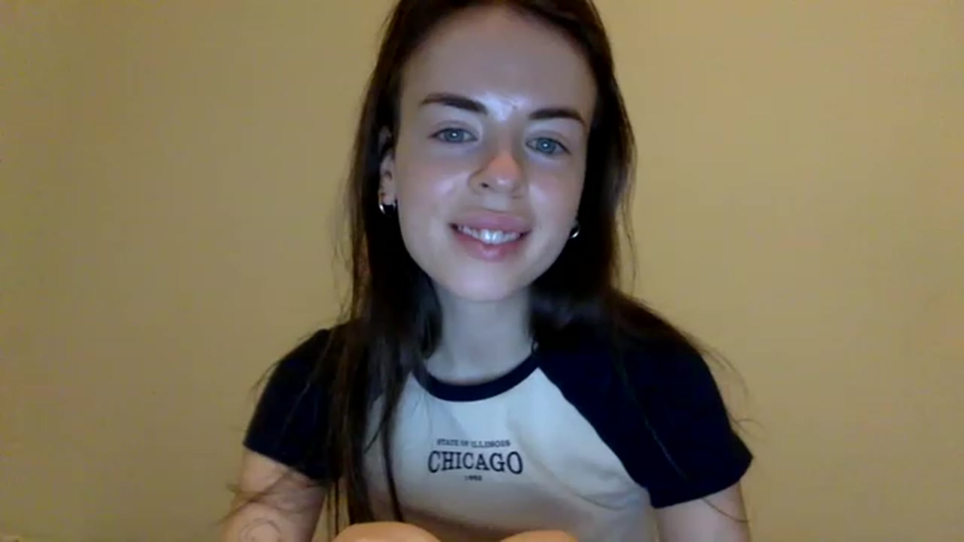 Gallery image thumbnail from unknown_sun's myfreecams stream on, 12/26/2022, 23:52 image 19 of 20