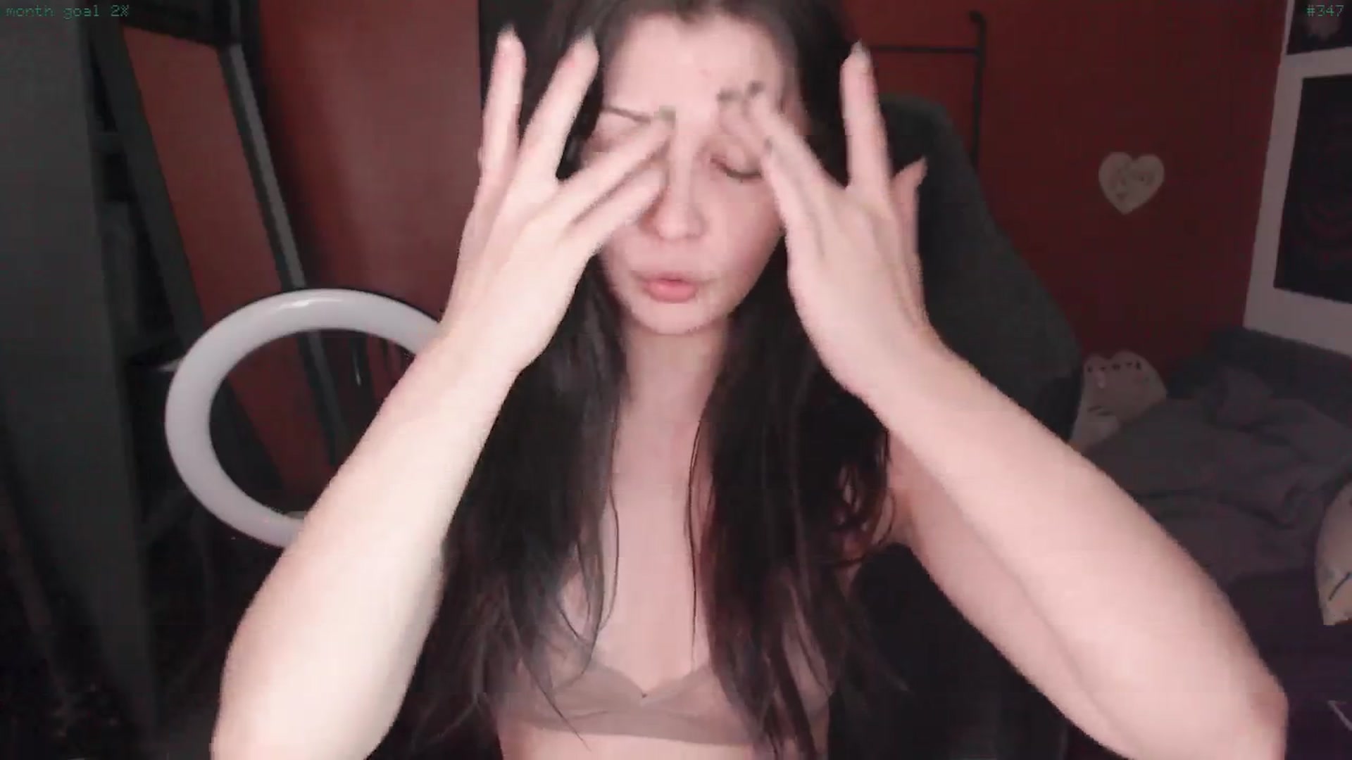 Gallery image thumbnail from ur4f007's myfreecams stream on, 04/02/2025, 04:15 image 2 of 20