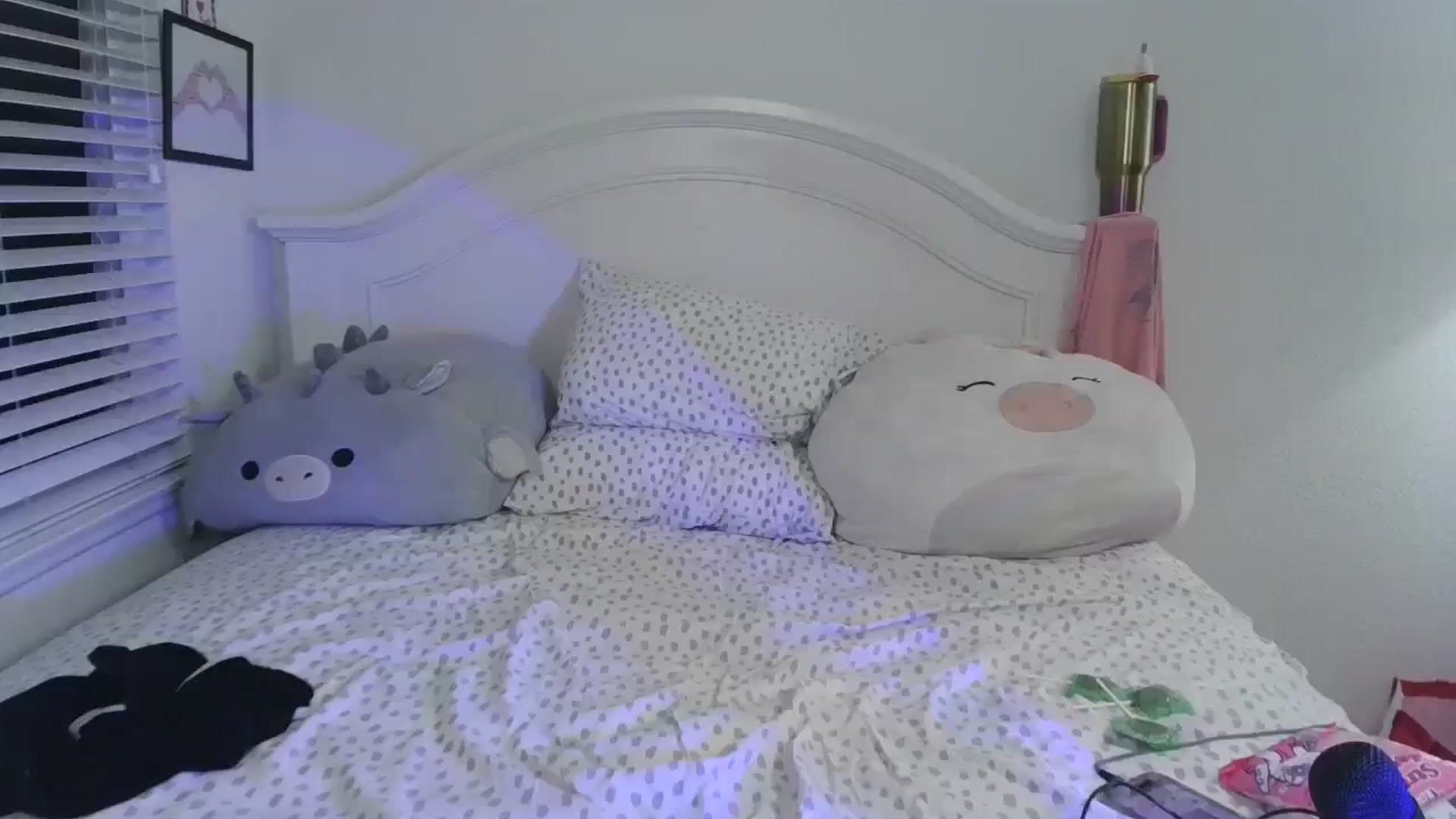 Gallery image thumbnail from urSEOULmate's myfreecams stream on, 09/23/2024, 09:47 image 9 of 20