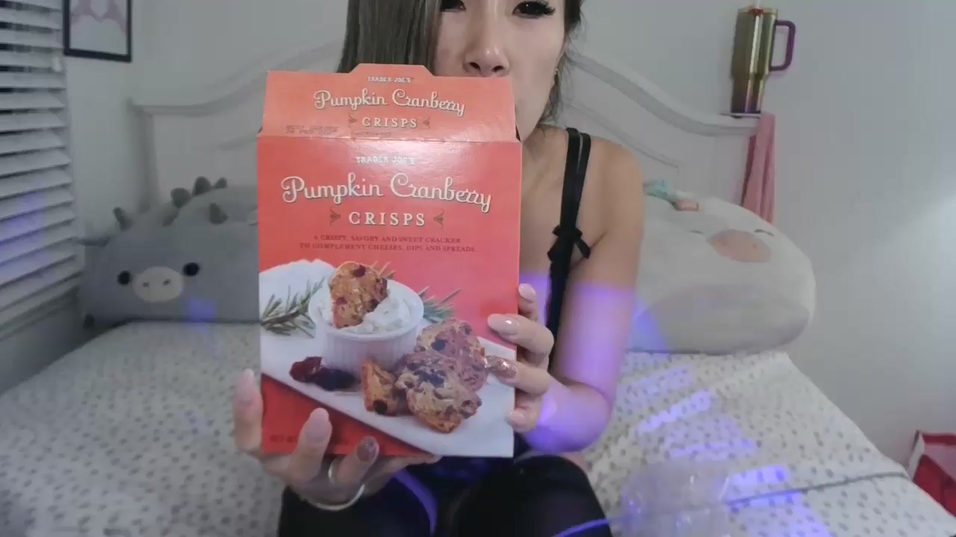 Gallery image thumbnail from urSEOULmate's myfreecams stream on, 09/24/2024, 11:49 image 1 of 20