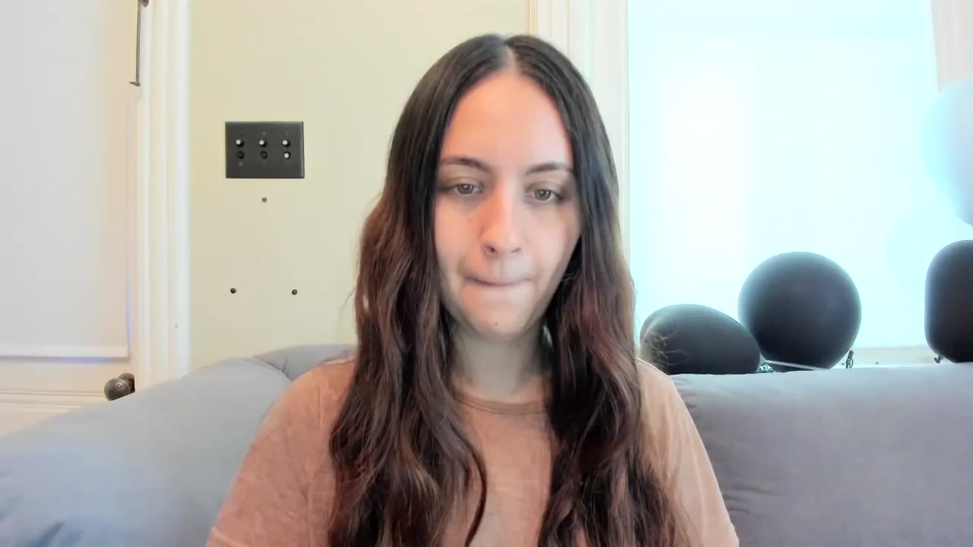 Gallery image thumbnail from urcute's myfreecams stream on, 06/11/2024, 20:48 image 6 of 20