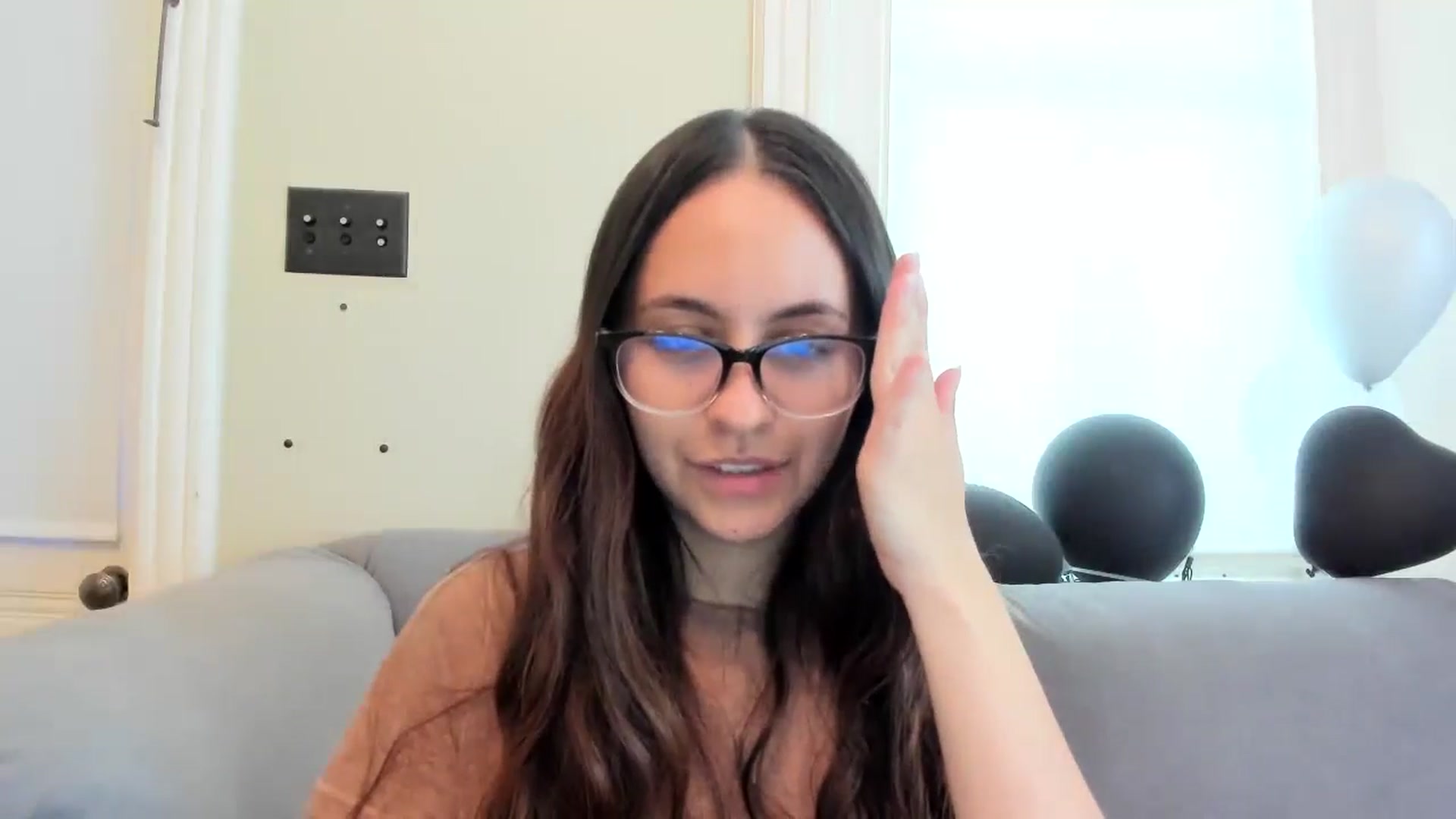 Gallery image thumbnail from urcute's myfreecams stream on, 06/11/2024, 20:48 image 2 of 20