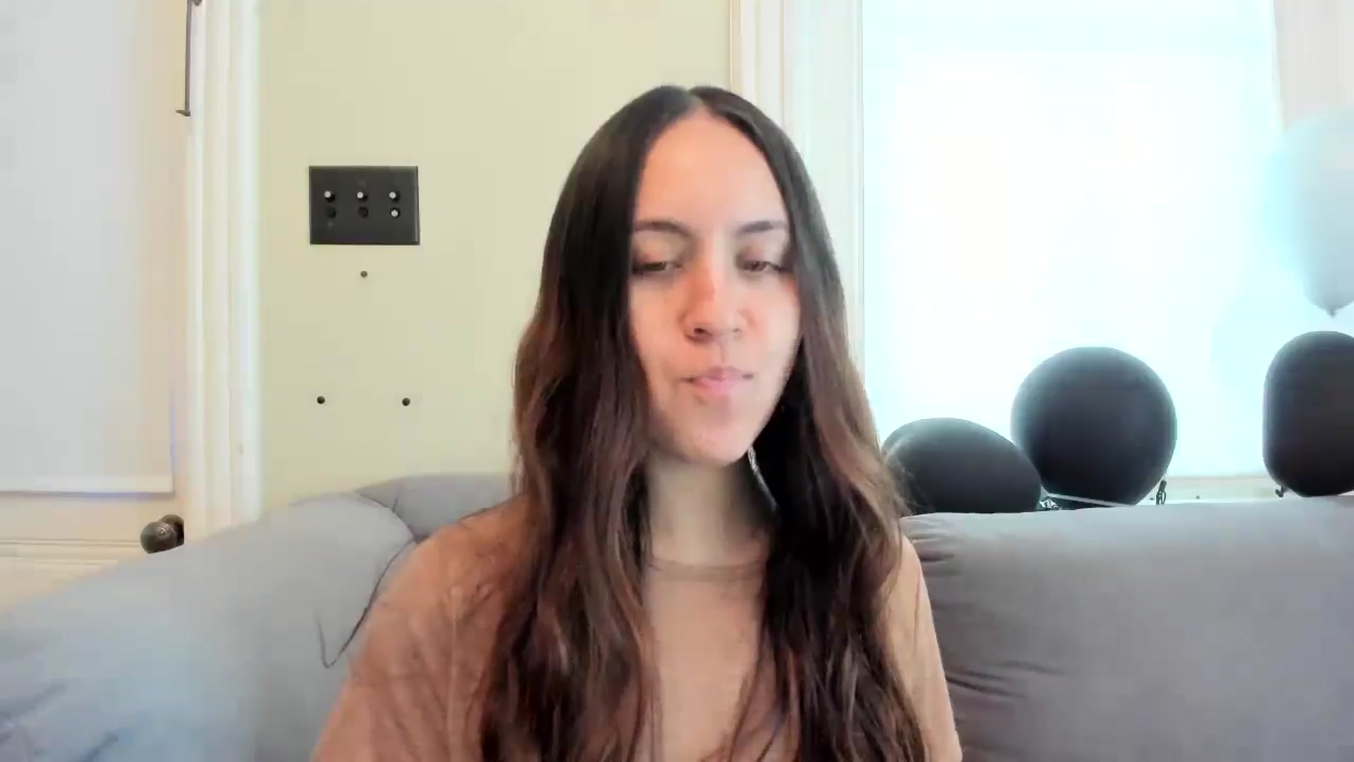 Gallery image thumbnail from urcute's myfreecams stream on, 06/11/2024, 20:48 image 4 of 20