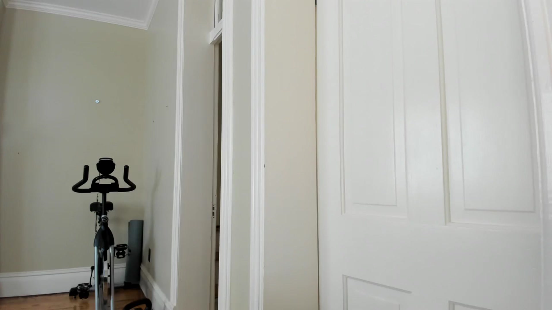 Gallery image thumbnail from urcute's myfreecams stream on, 06/15/2024, 17:30 image 4 of 20