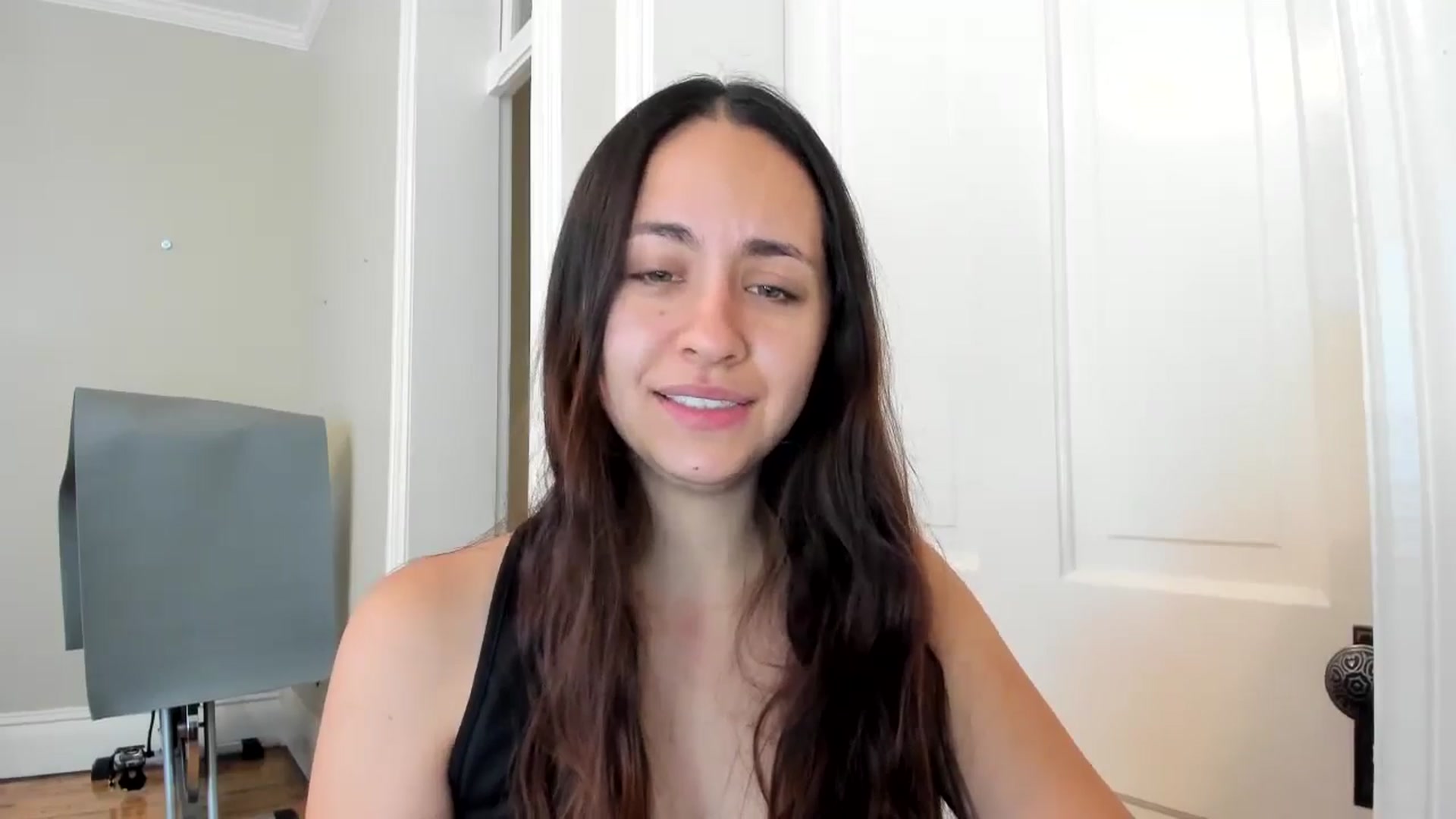 Gallery image thumbnail from urcute's myfreecams stream on, 07/20/2024, 14:59 image 18 of 20