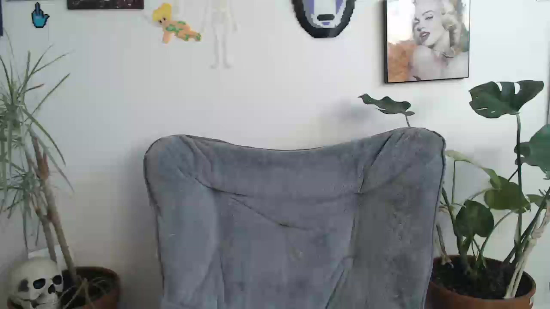 Gallery image thumbnail from urfavwasian's myfreecams stream on, 11/15/2022, 21:32 image 8 of 20